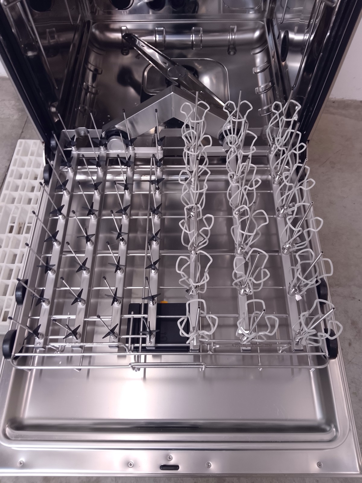 LAVASTRUMENTI/LAVAVETRERIE - MIELE(COD. PH-PR-LAVA-15) in vendita - foto 6