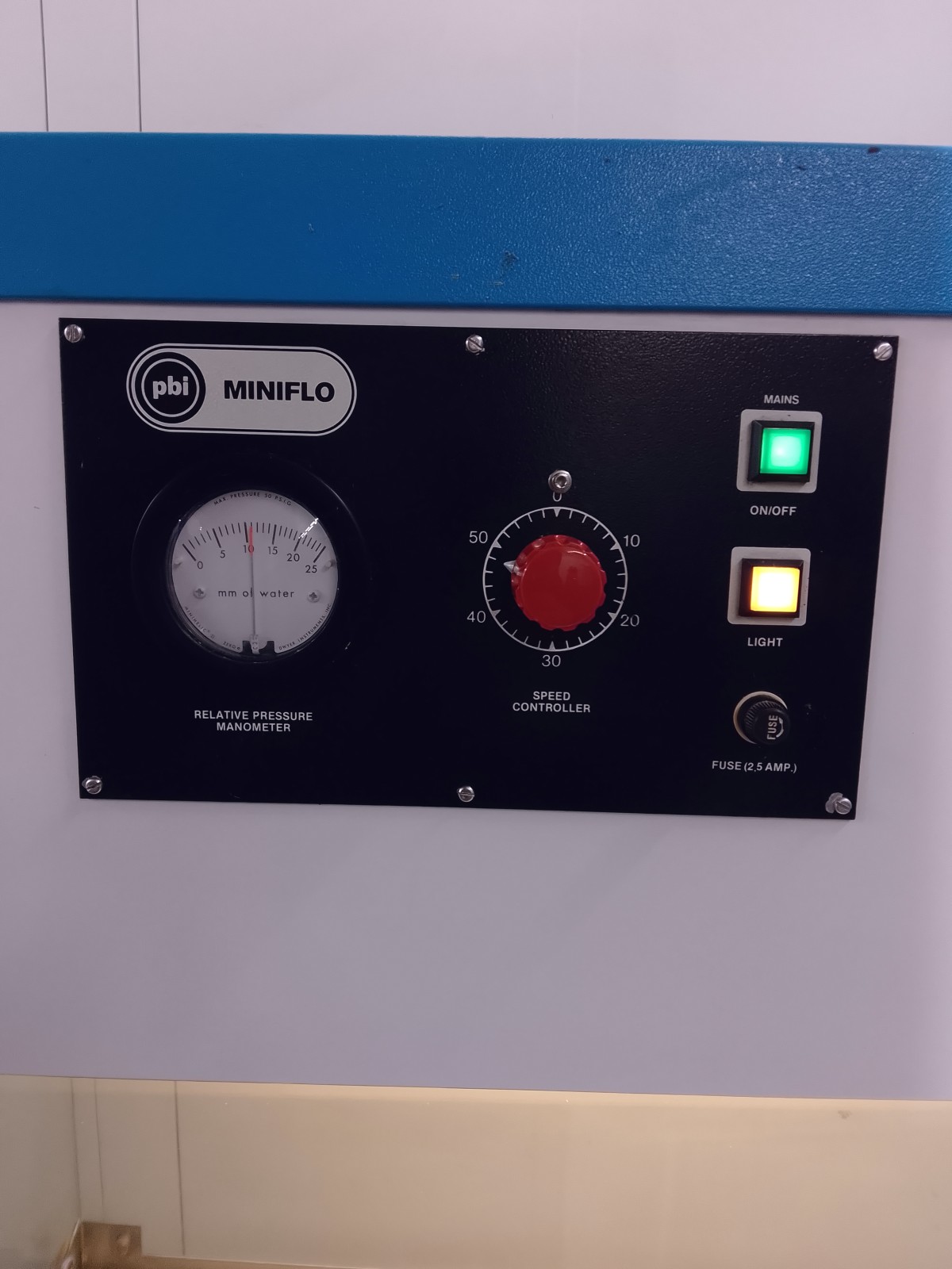 CAPPA A FLUSSO LAMINARE VERTICALE-PBI (COD. LAB-CAP-32) in vendita - foto 2