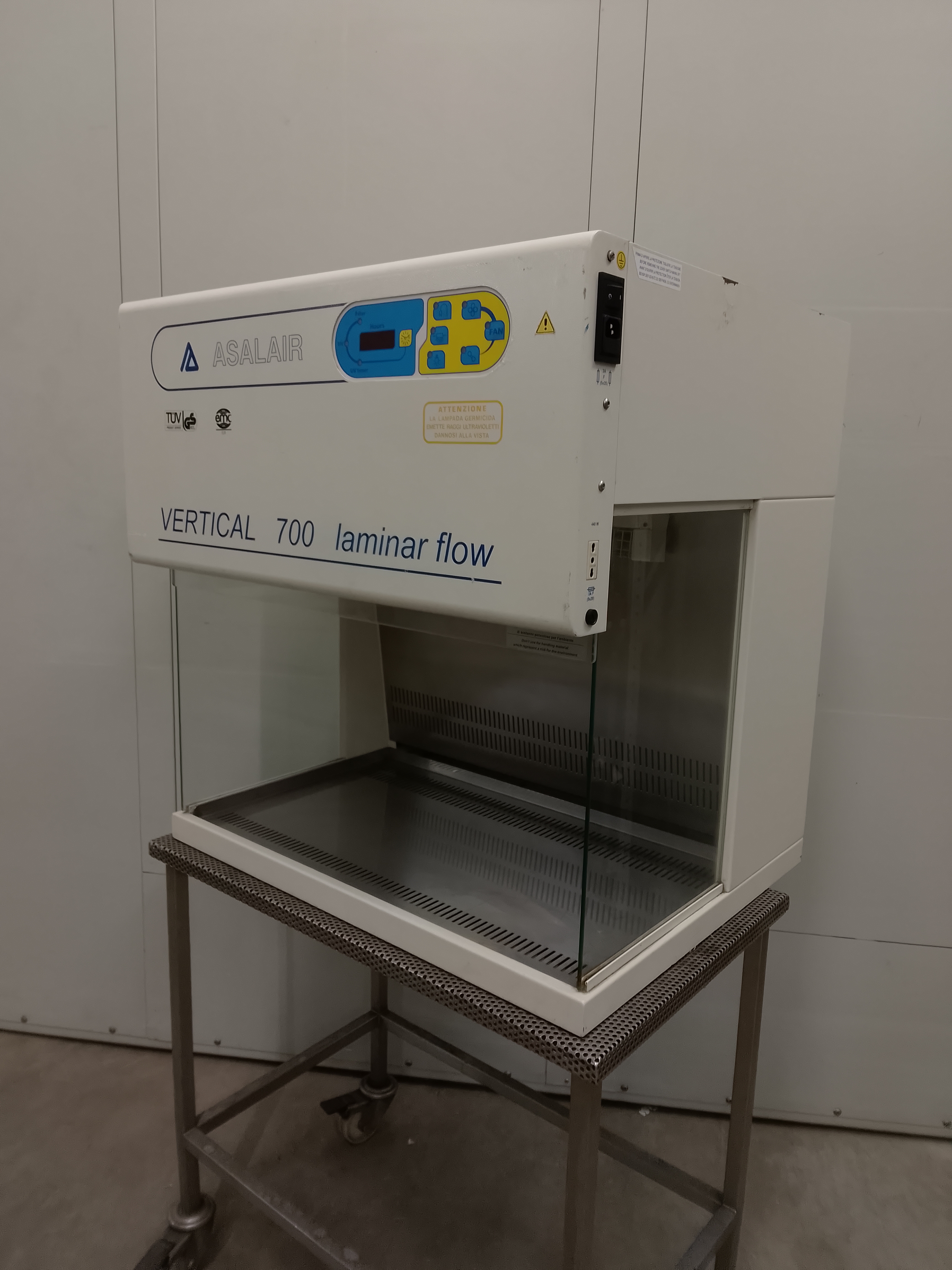 CAPPA A FLUSSO LAMINARE VERTICALE (COD. LAB-CAP-31) in vendita - foto 3