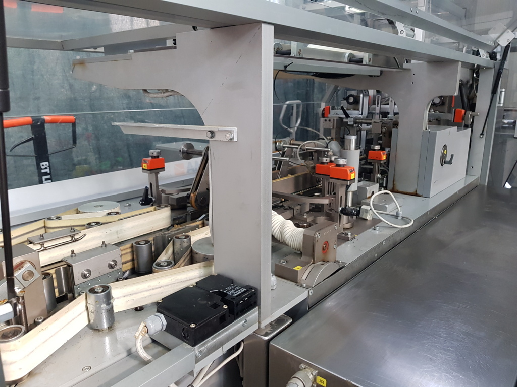 ASTUCCIATRICE ORIZZONTALE AUTOMATICA - IMA MOD. K150/C  in vendita - foto 8