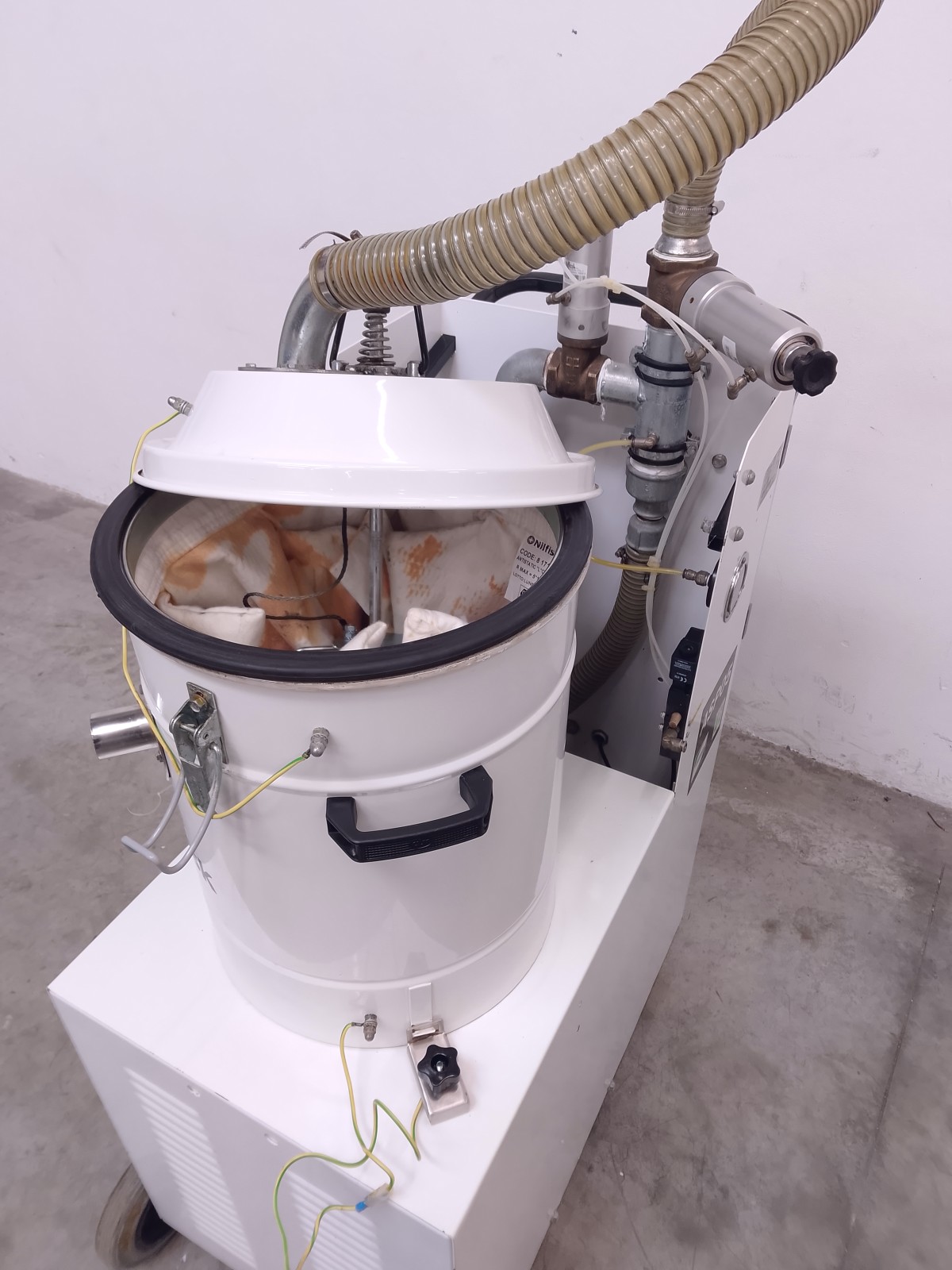ASPIRATORE INDUSTRIALE POLVERI – NILFISK (MF-PR-ASP-75) in vendita - foto 5
