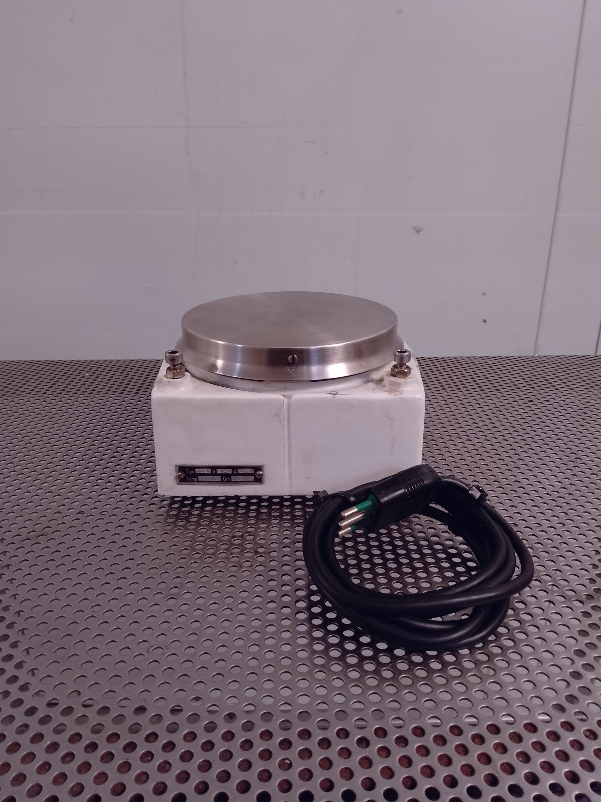 AGITATORE MAGNETICO CON PIASTRA RISCALDANTE (LAB-PIA-9) in vendita - foto 5