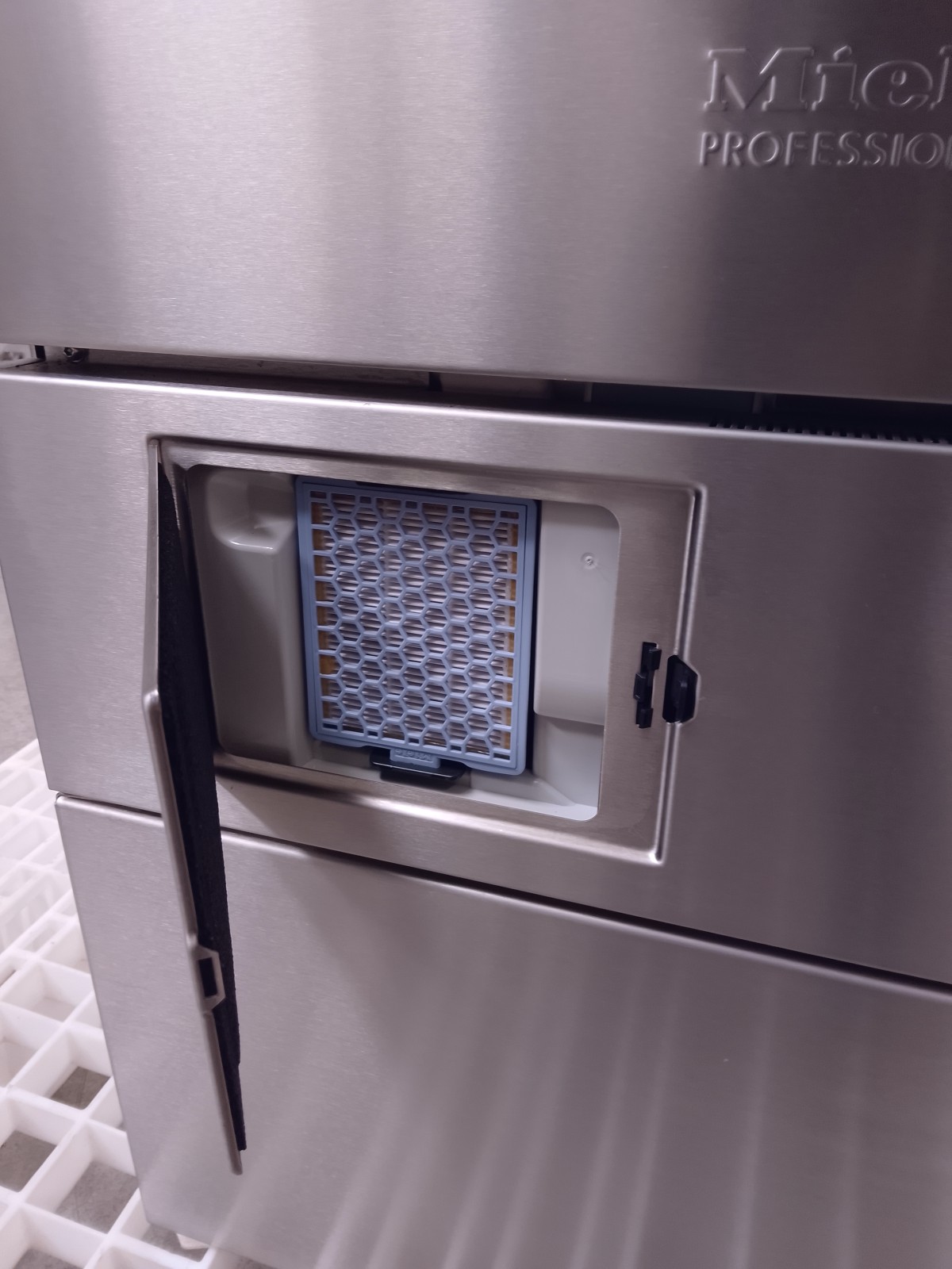 LAVASTRUMENTI/LAVAVETRERIE - MIELE(COD. PH-PR-LAVA-15) in vendita - foto 8