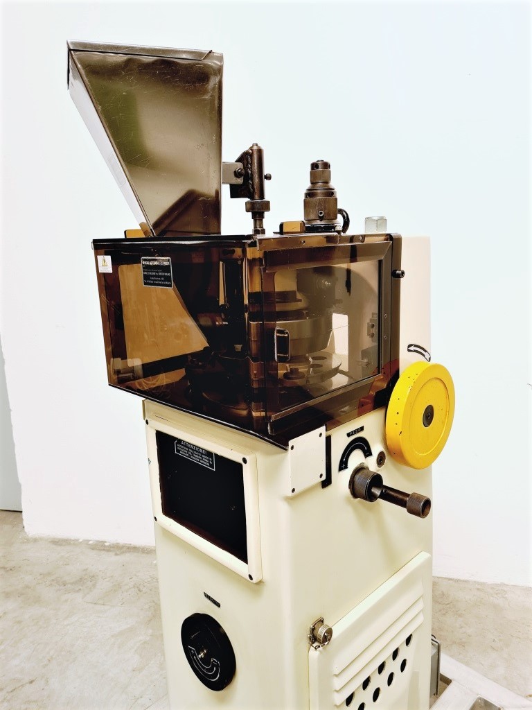 COMPRIMITRICE ROTATIVA – RONCHI MOD. AM 13/8 (COM-36) in vendita - foto 4
