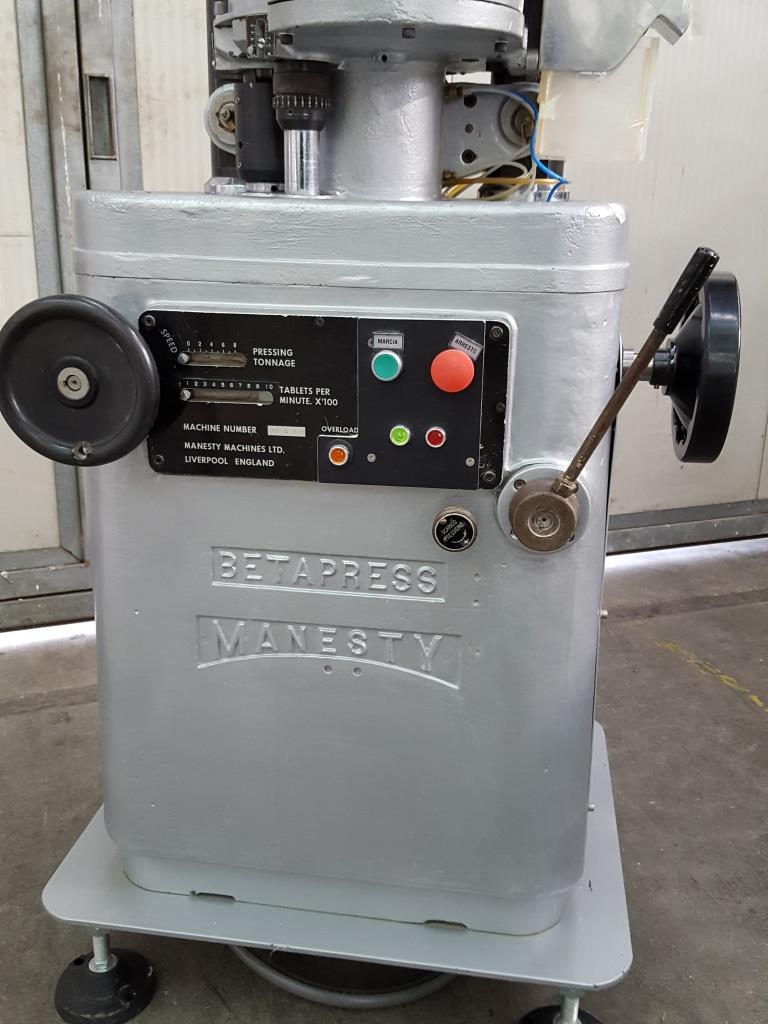 COMPRIMITRICE ROTATIVA – MANESTY MOD. BETAPRESS  in vendita - foto 8