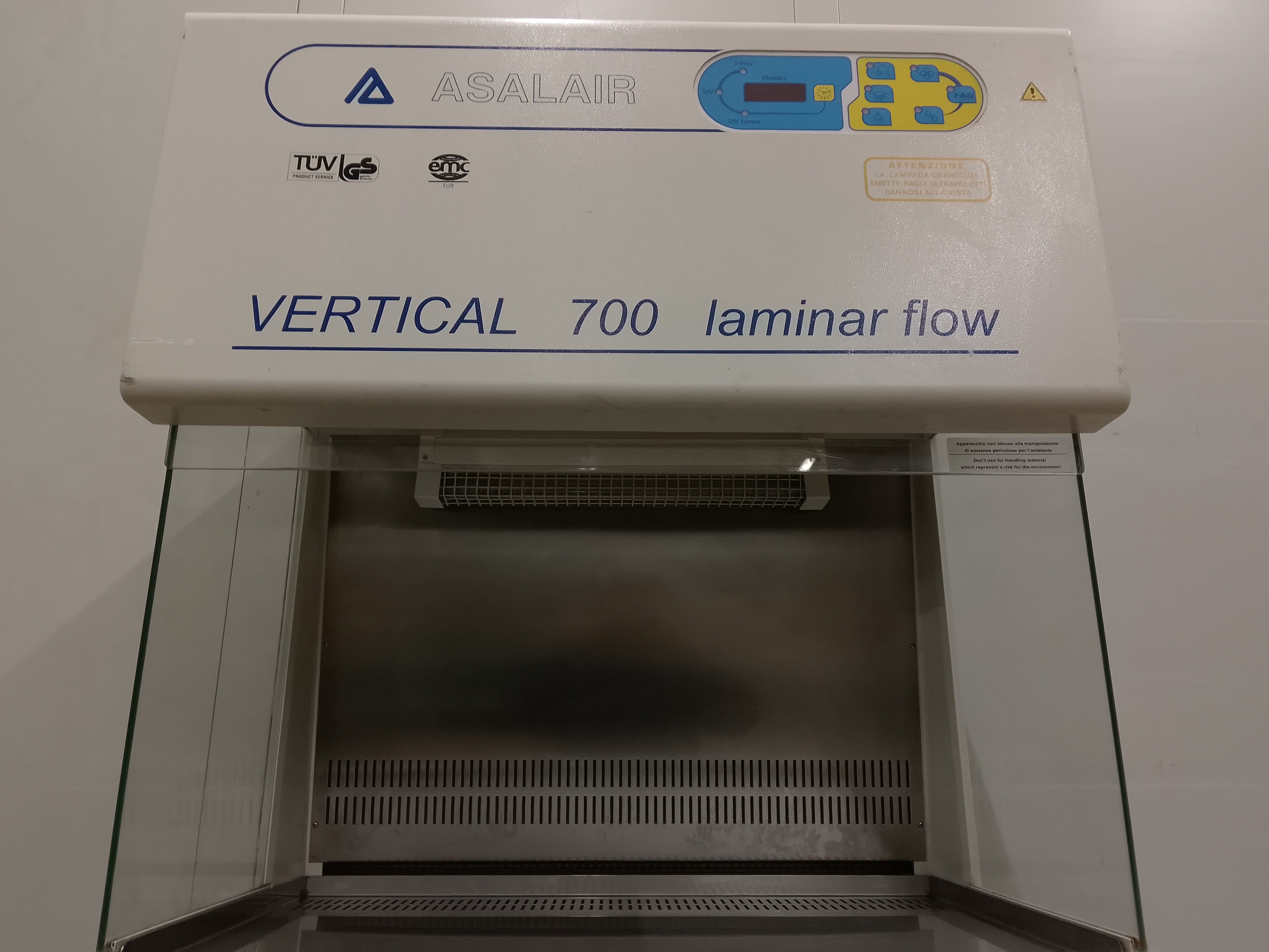 CAPPA A FLUSSO LAMINARE VERTICALE (COD. LAB-CAP-31) in vendita - foto 2