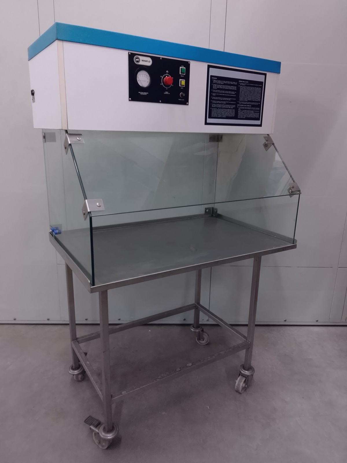 CAPPA A FLUSSO LAMINARE VERTICALE-PBI (COD. LAB-CAP-32) in vendita - foto 1