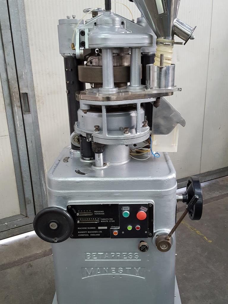 COMPRIMITRICE ROTATIVA – MANESTY MOD. BETAPRESS  in vendita - foto 7