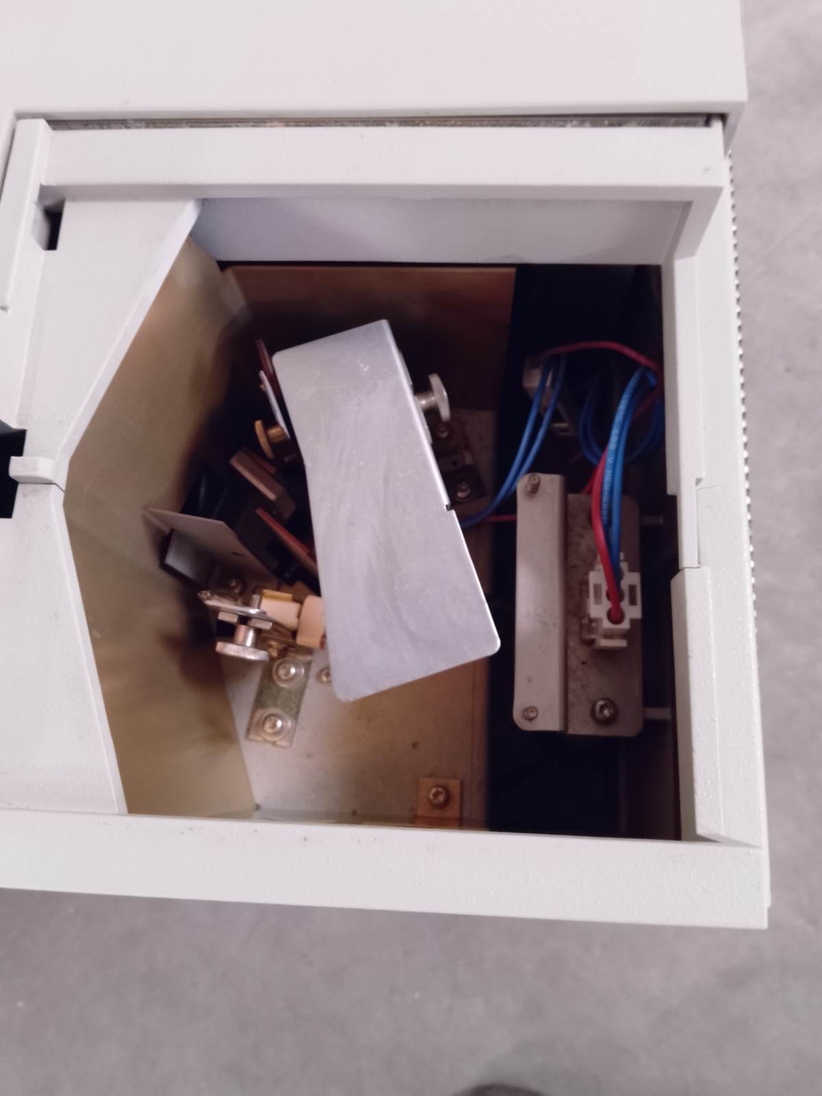 SPETTOMETRO UV-VISIBILE PERKIN ELMER (LAB-SPECT-16) in vendita - foto 8