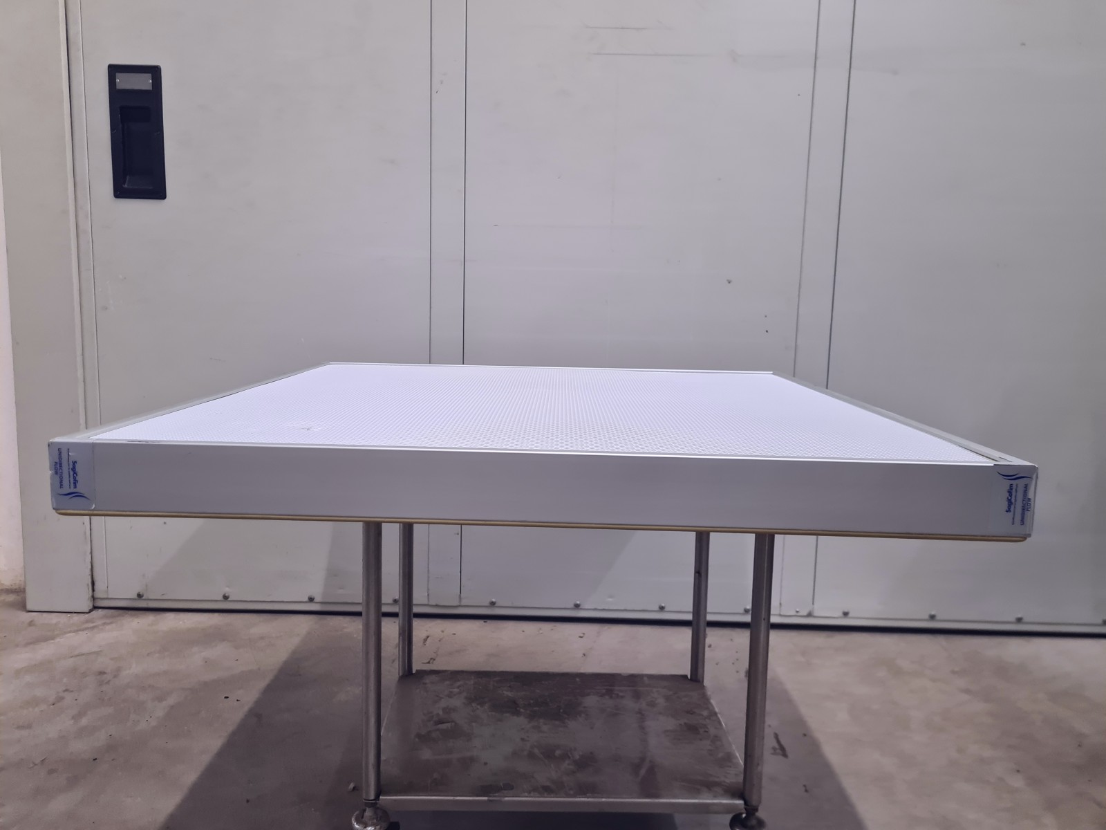 UNITÀ A FLUSSO D’ARIA LAMINARE – STERIL (IND-PR-LAF-17) in vendita - foto 5