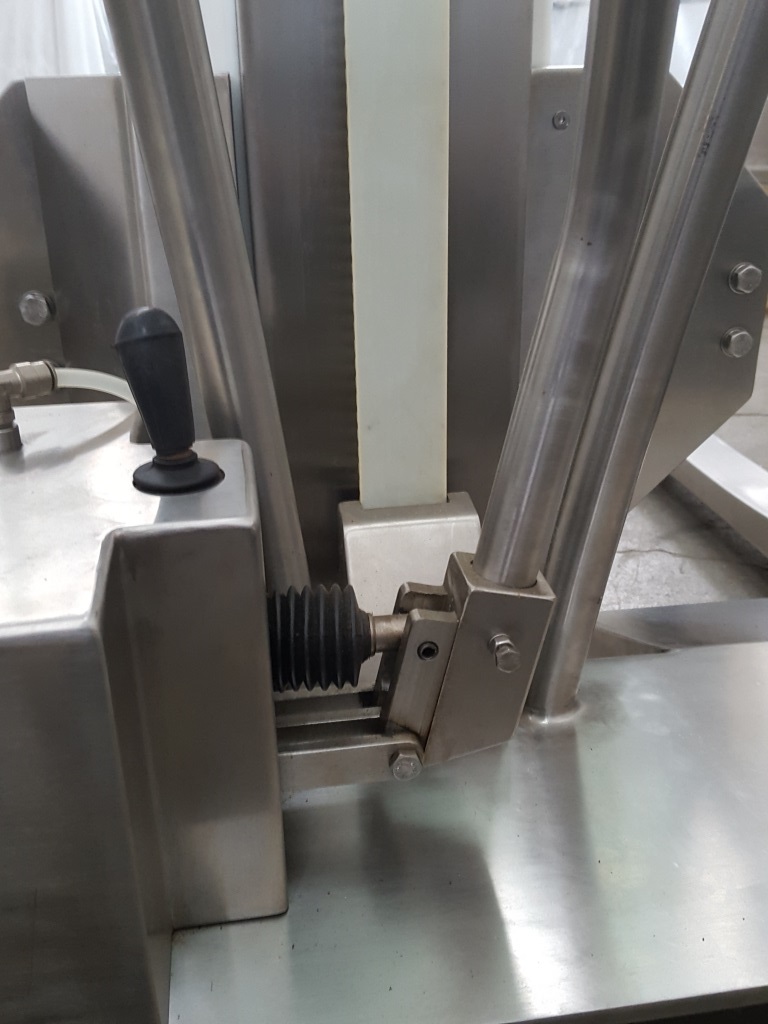 CARRELLO ELEVATORE PORTAFUSTI IDRAULICO–ISN TECHNOLOGY  in vendita - foto 8