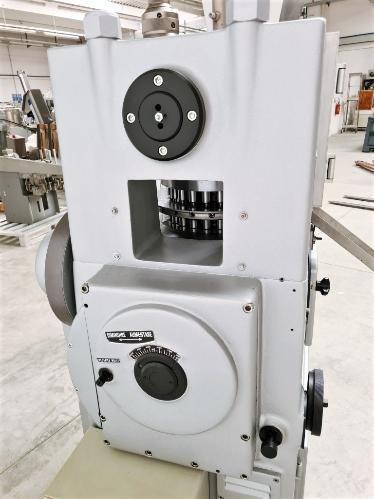 COMPRIMITRICE ROTATIVA RONCHI–AR 18/23(PH-PR-COM-38) in vendita - foto 6