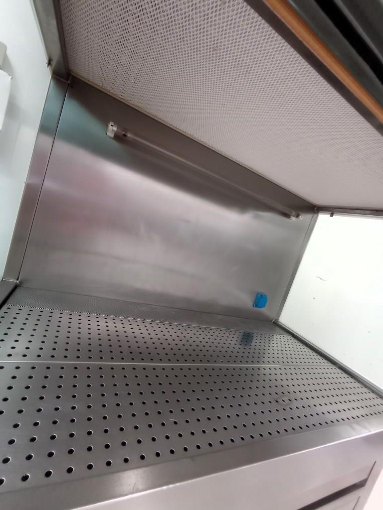 CAPPA FLUSSO LAMINARE VERTICALE – FASTER BIO48 (CAP-22) in vendita - foto 3