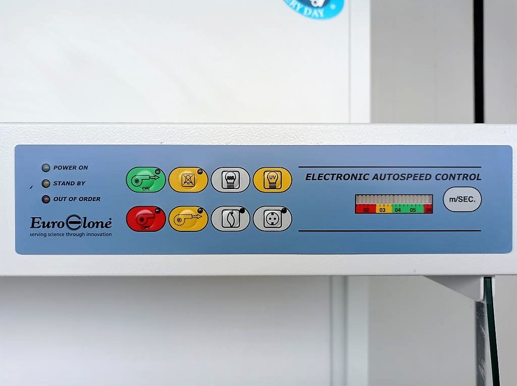 CAPPA FLUSSO LAMINARE BIO AIR –AURA HZ 72(LAB-CAP-18) in vendita - foto 2