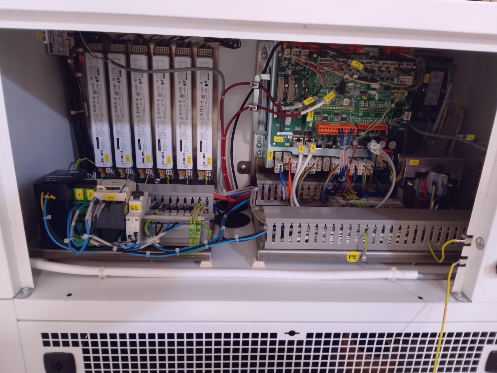 CABINA PER PROVA FOTOSENSIBILITÀ–WEISS(COD. LAB-FOR-32) in vendita - foto 13