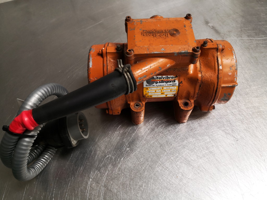 MOTOVIBRATORE ELETTRICO – ITALVIBRAS (COD. RIC-MOT-30) in vendita - foto 2