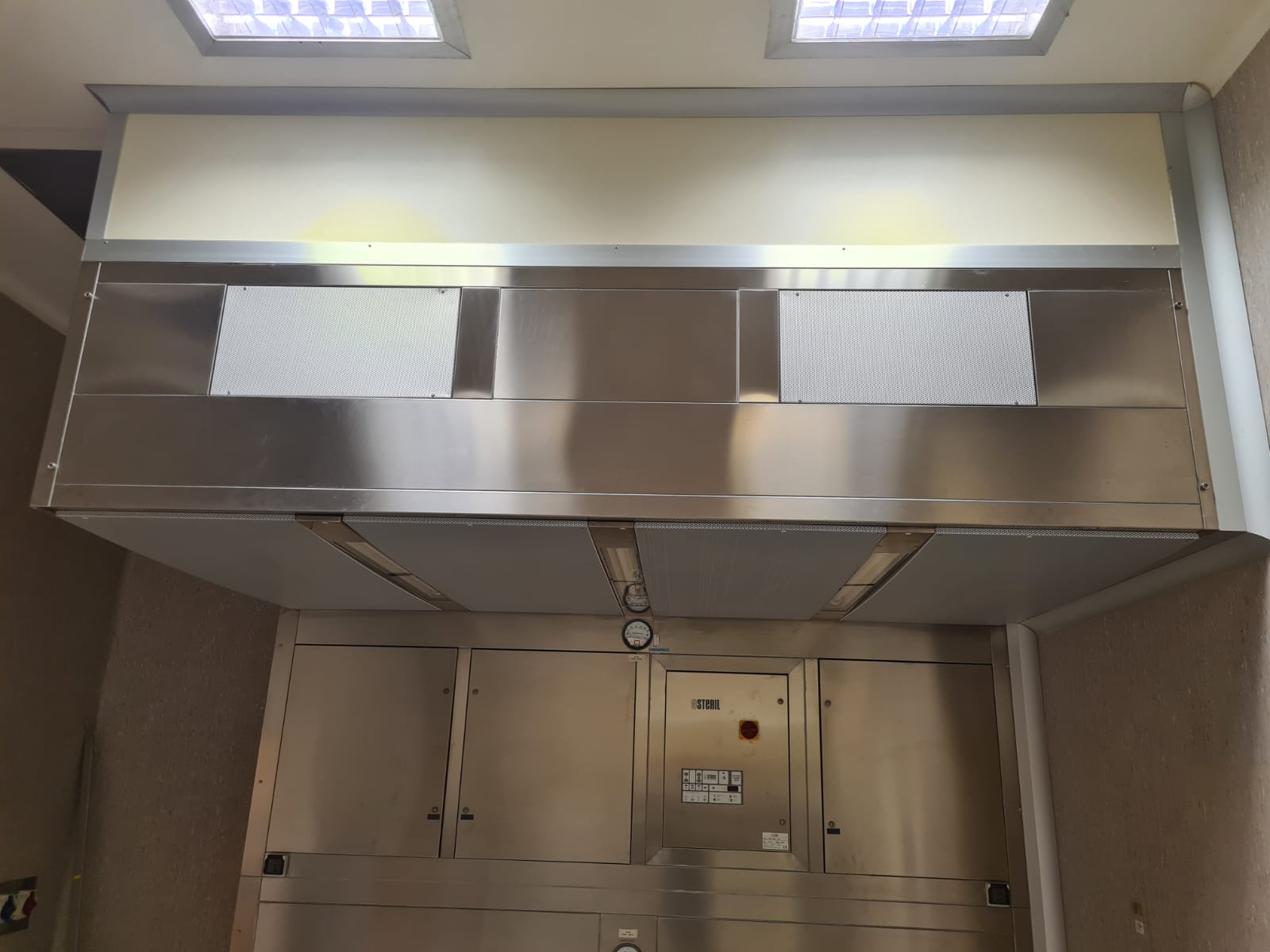 CAPPA FLUSSO LAMINARE STERIL DOWN CROSS (LAB-CAP-30) in vendita - foto 4