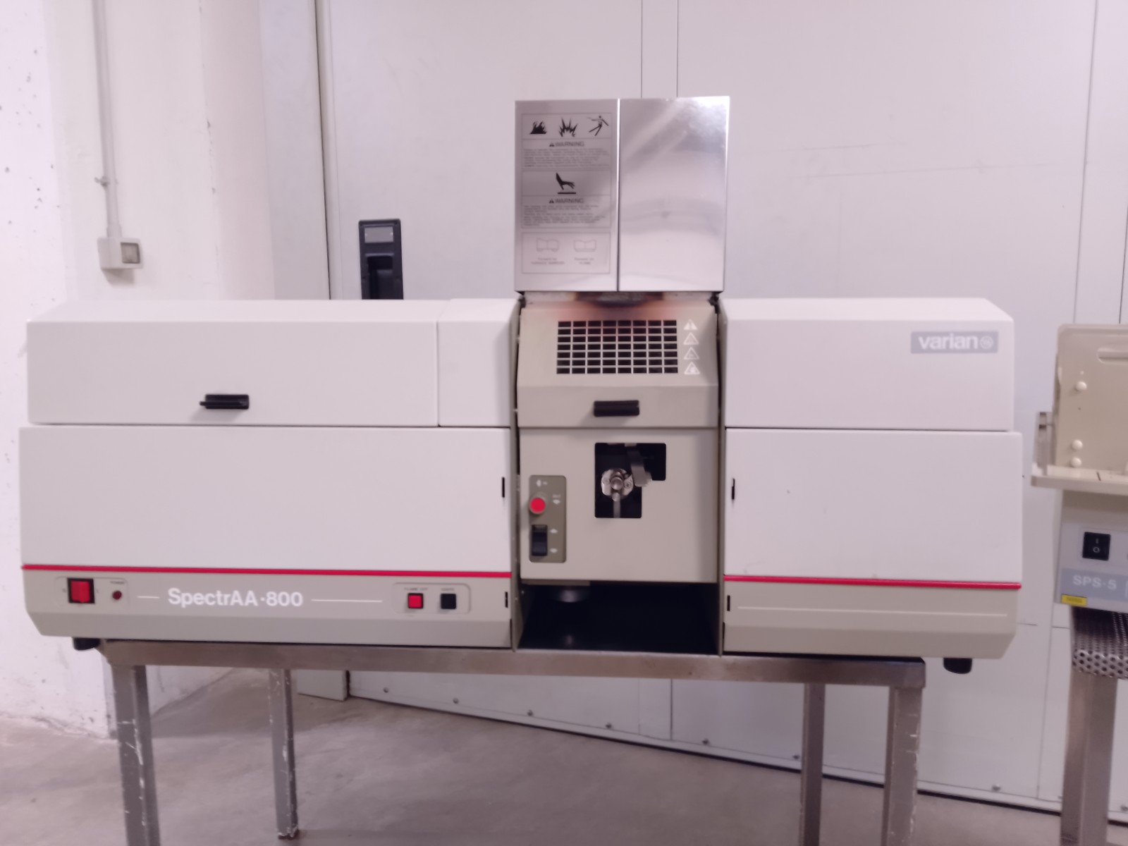 SPETTROMETRO AD ASSORB. ATOMICO VARIAN(LAB-SPECT-17) in vendita - foto 2