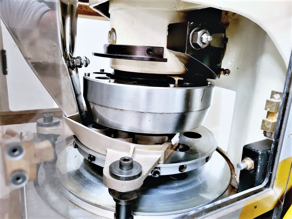 COMPRIMITRICE ROTATIVA – RONCHI MOD. AM 13/8 (COM-36) in vendita - foto 6