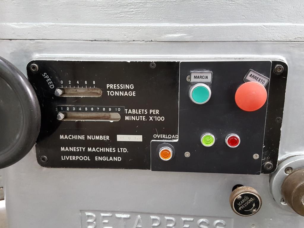 COMPRIMITRICE ROTATIVA – MANESTY MOD. BETAPRESS  in vendita - foto 6