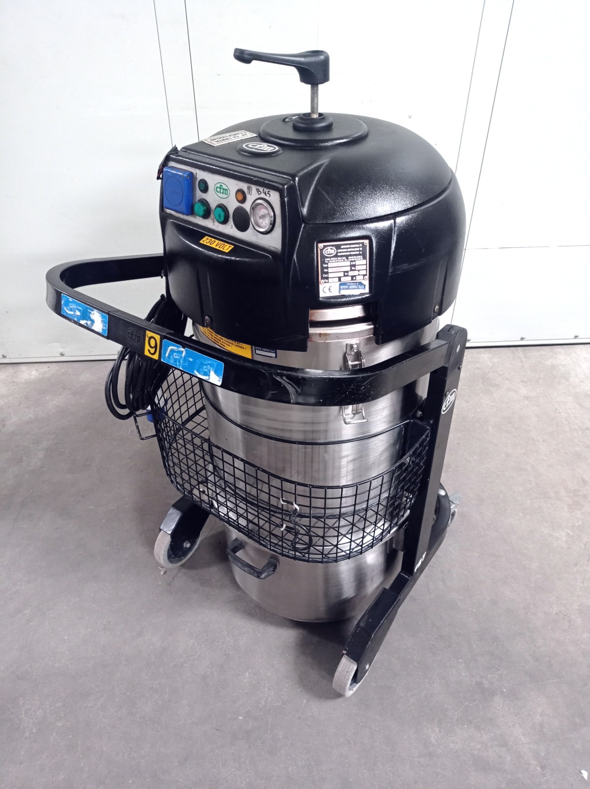 ASPIRATORE INDUSTRIALEPOLVERI – NILFISK (MF-PR-ASP-70) in vendita - foto 1