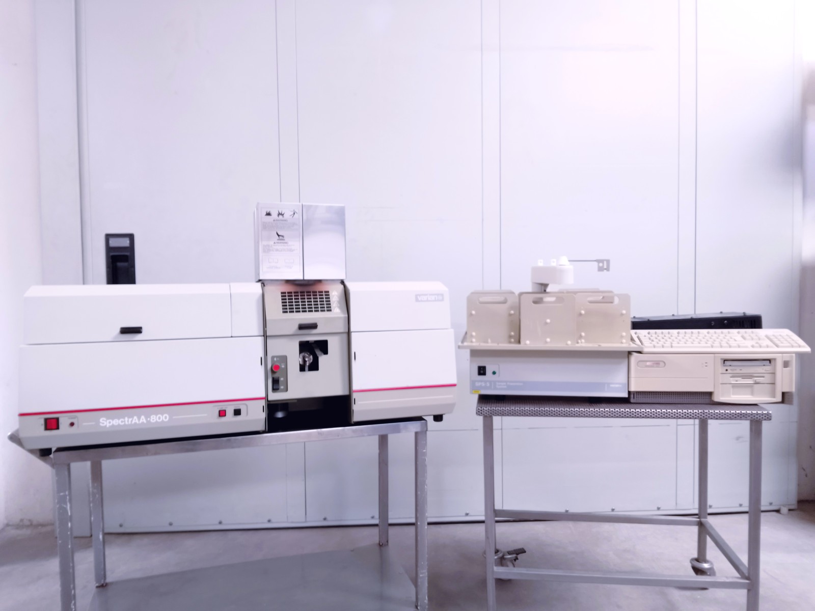 Laboratorio in vendita