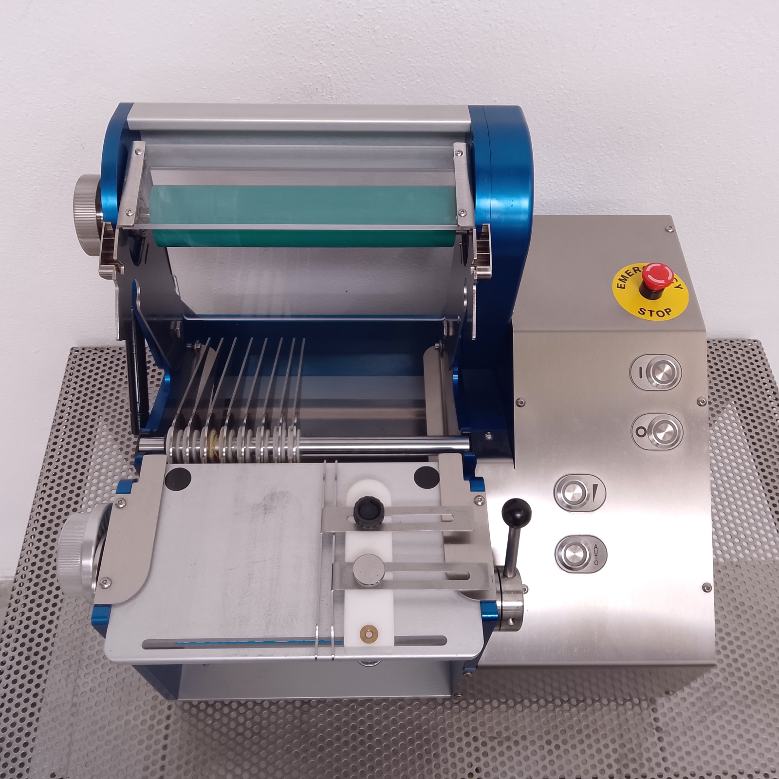 DEBLISTERATRICE DA BANCO – STRIPFOIL (MF-PK-DEB-7) in vendita - foto 2