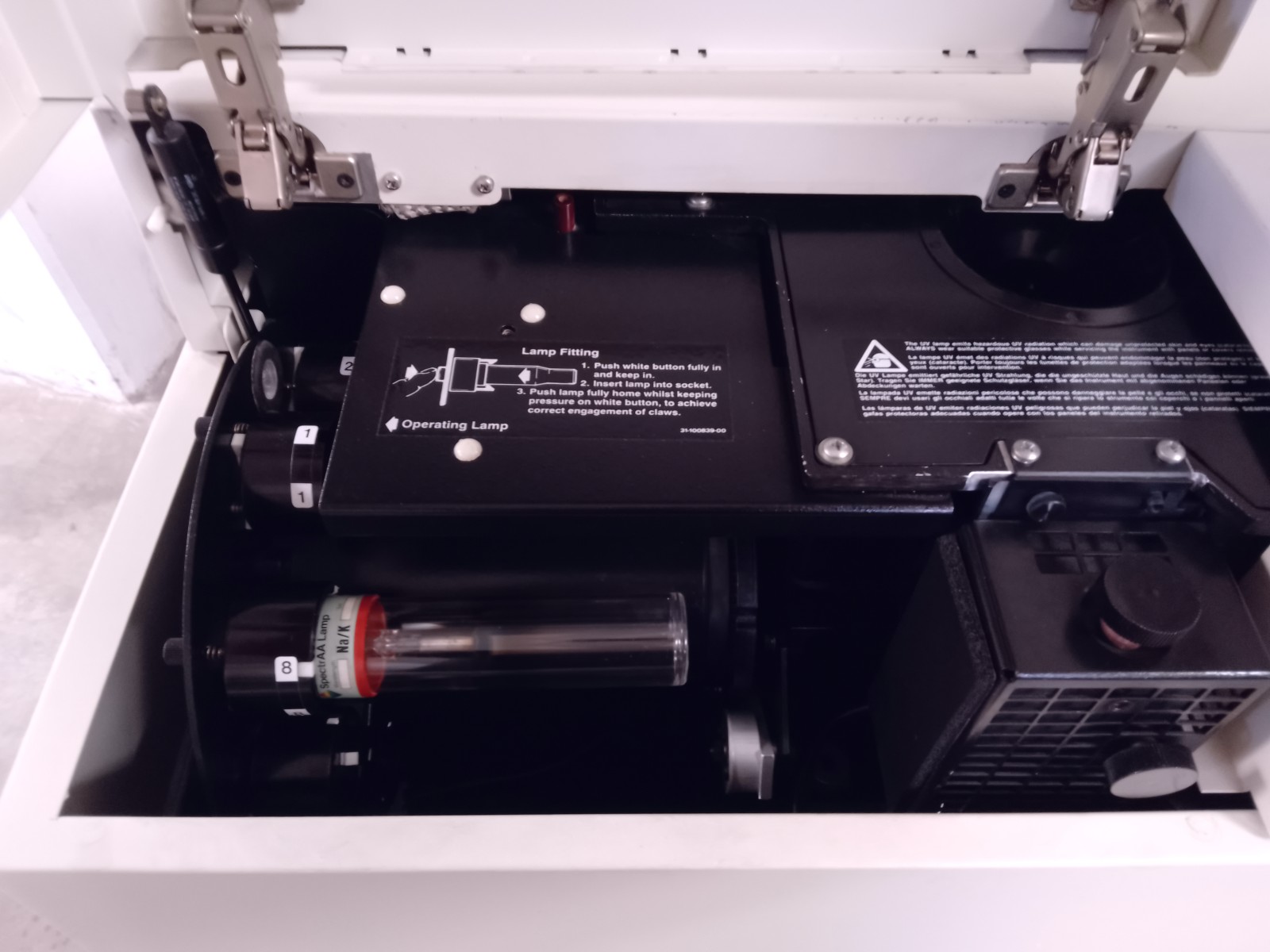 SPETTROMETRO AD ASSORB. ATOMICO VARIAN(LAB-SPECT-17) in vendita - foto 8