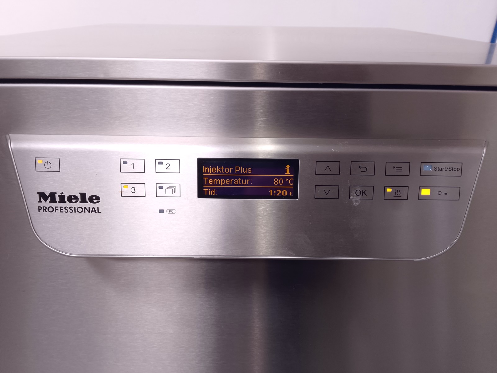 LAVASTRUMENTI/LAVAVETRERIE - MIELE(COD. PH-PR-LAVA-15) in vendita - foto 10