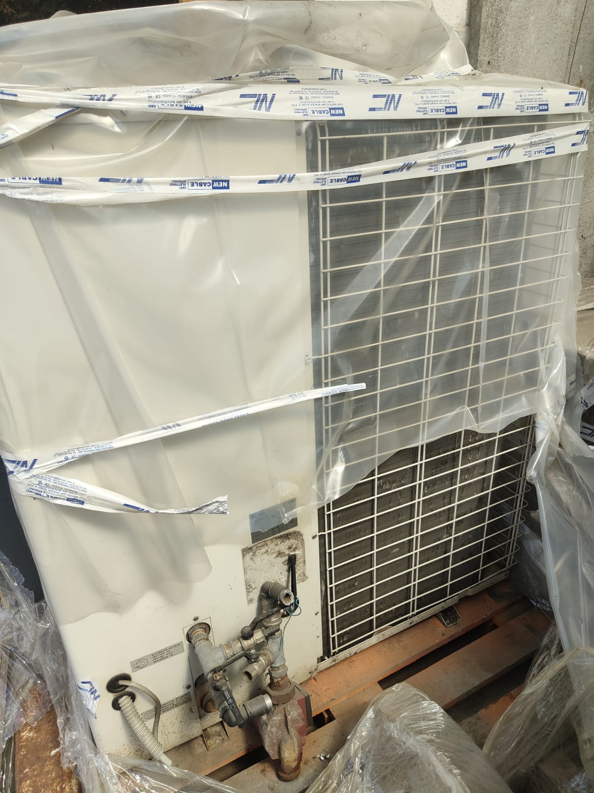 Refrigeratore condizionatore aria acqua unità esterna in vendita - foto 1