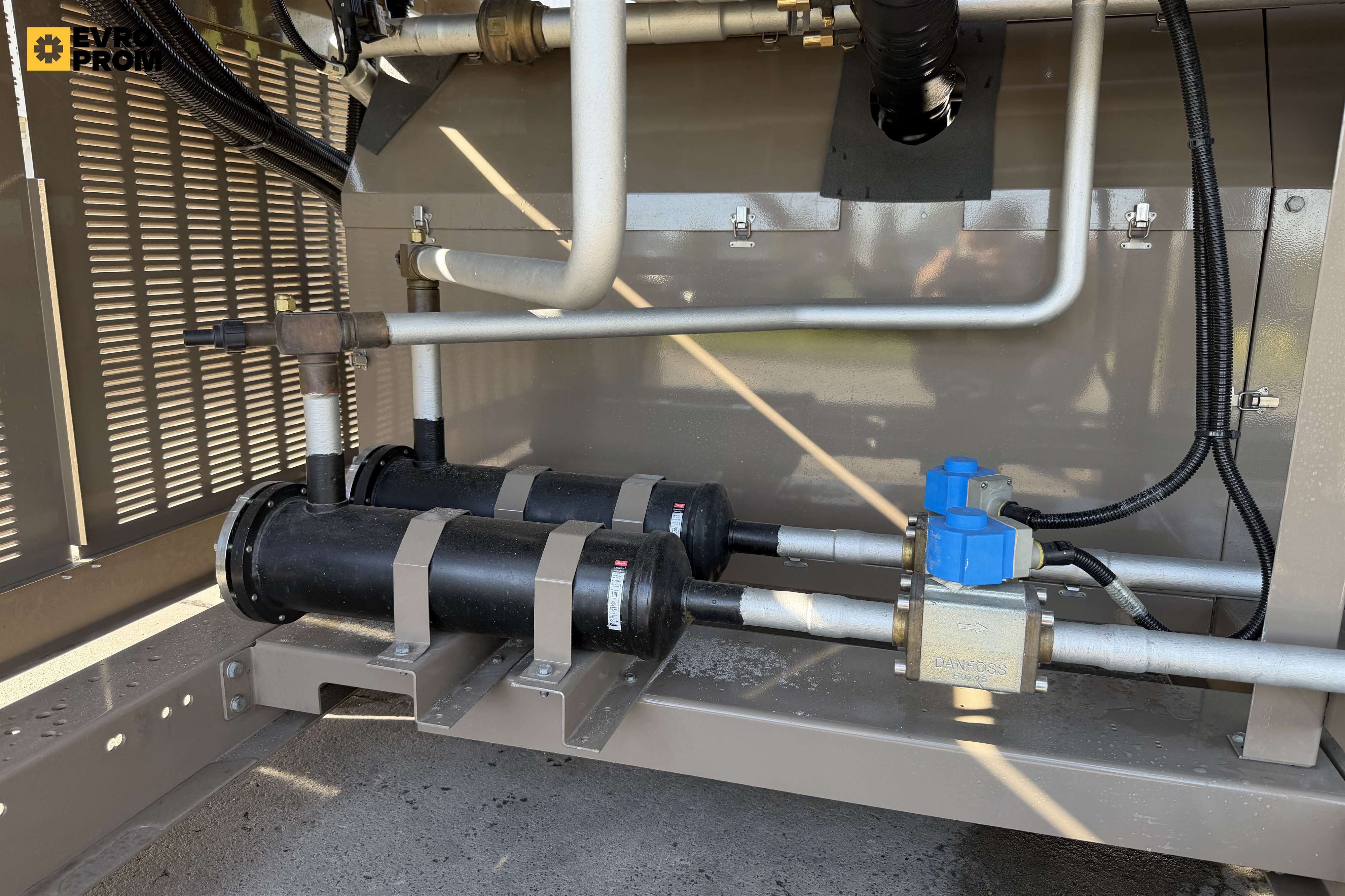Air cooled chiller York | 520 kW | 2023 | Nuovo in vendita - foto 11