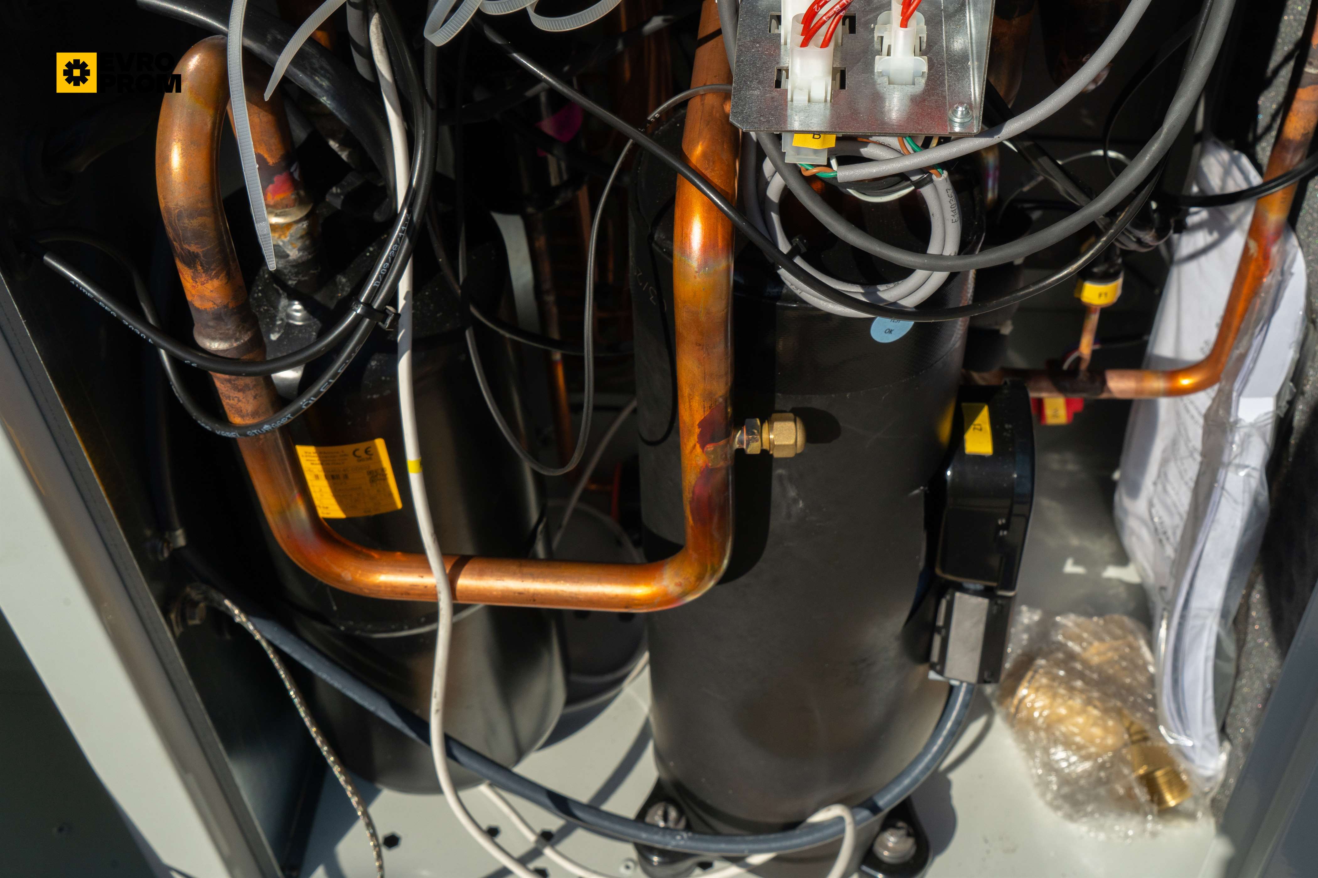 Chiller Climaveneta 20/24 kW | pompa di calore | Nuovo in vendita - foto 8