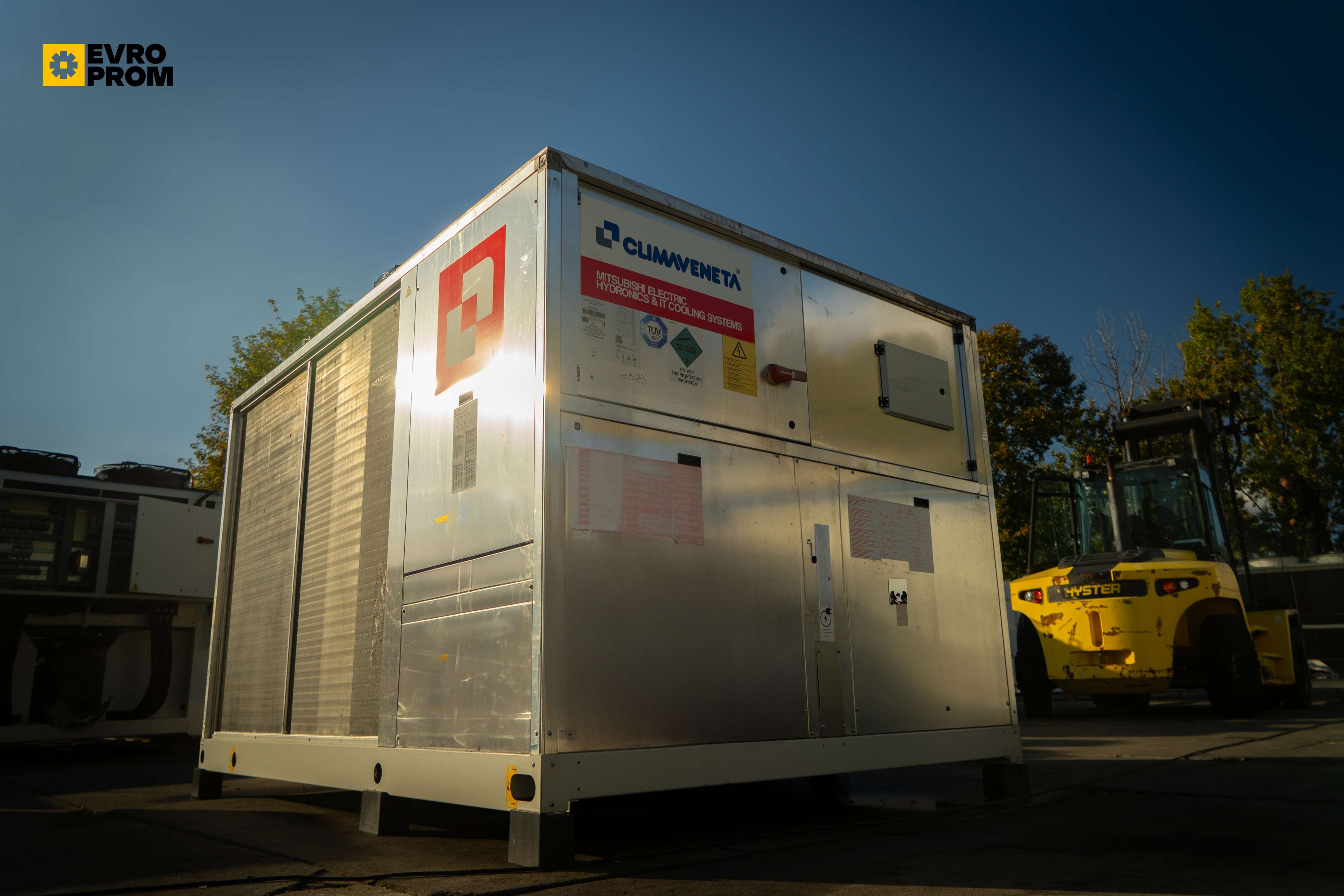 Chiller CLIMAVENETA | 159,7/178 kW | Garanzia | Nuovo in vendita - foto 5