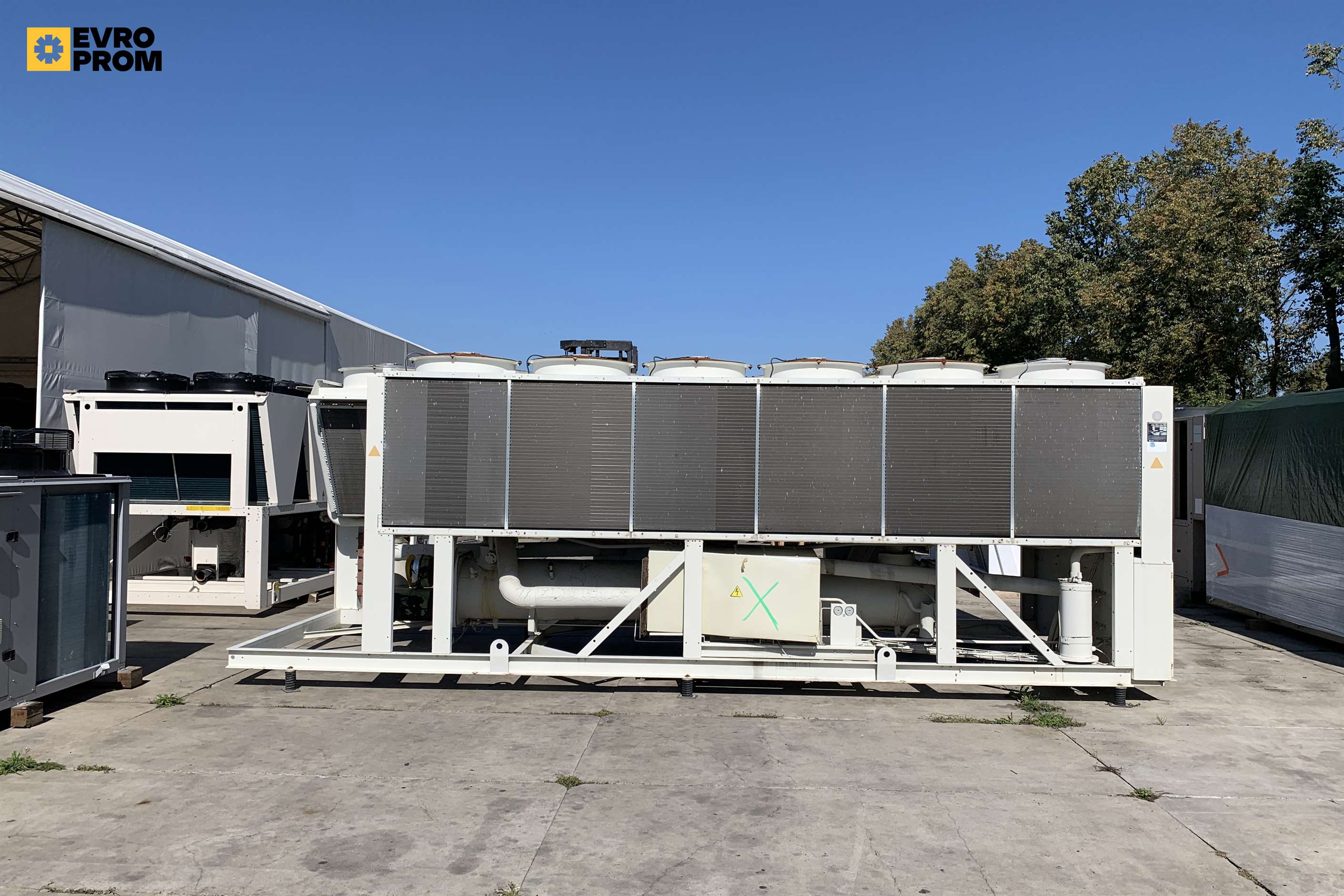 Trane screw chiller usato | 648 kW | Garanzia in vendita - foto 2