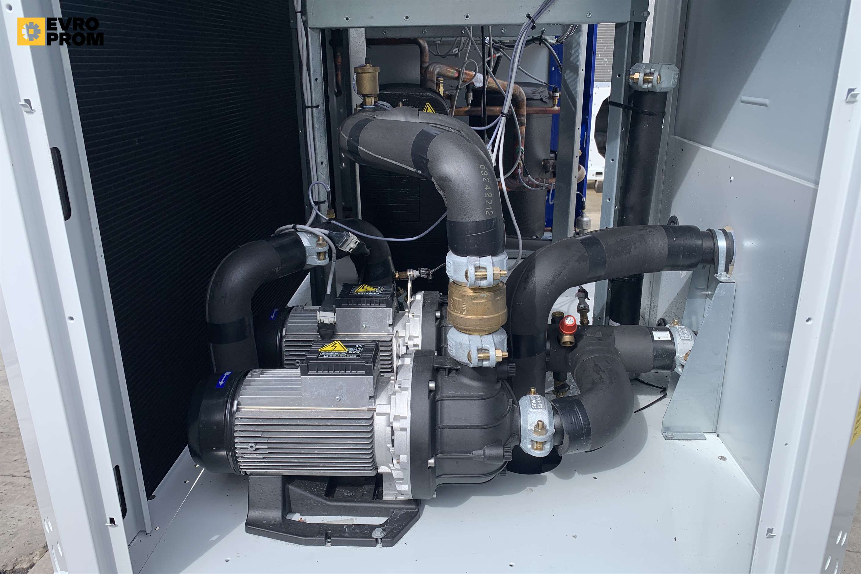 Chiller Carrier aircooled | 63,6 kW | 2024 Nuovo in vendita - foto 9