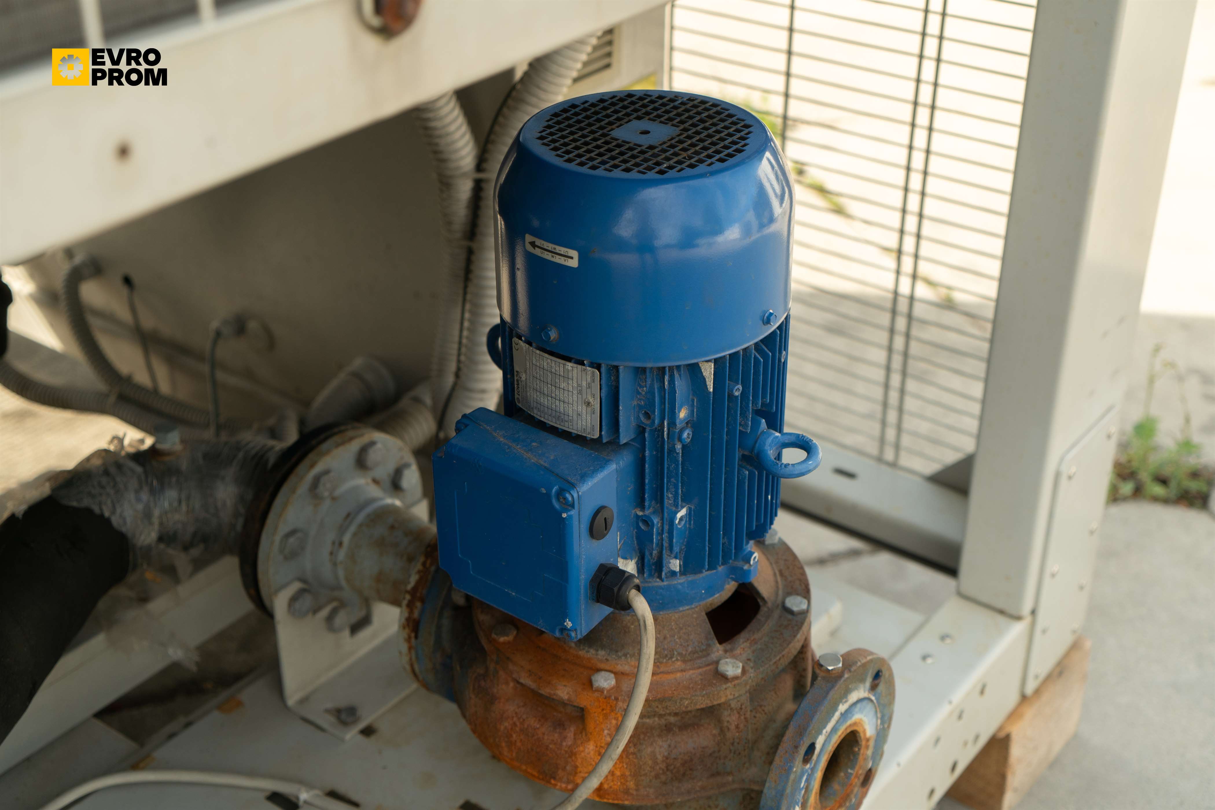 Air cooled chiller McQuay | 256 kW | Usato + Garanzia in vendita - foto 5