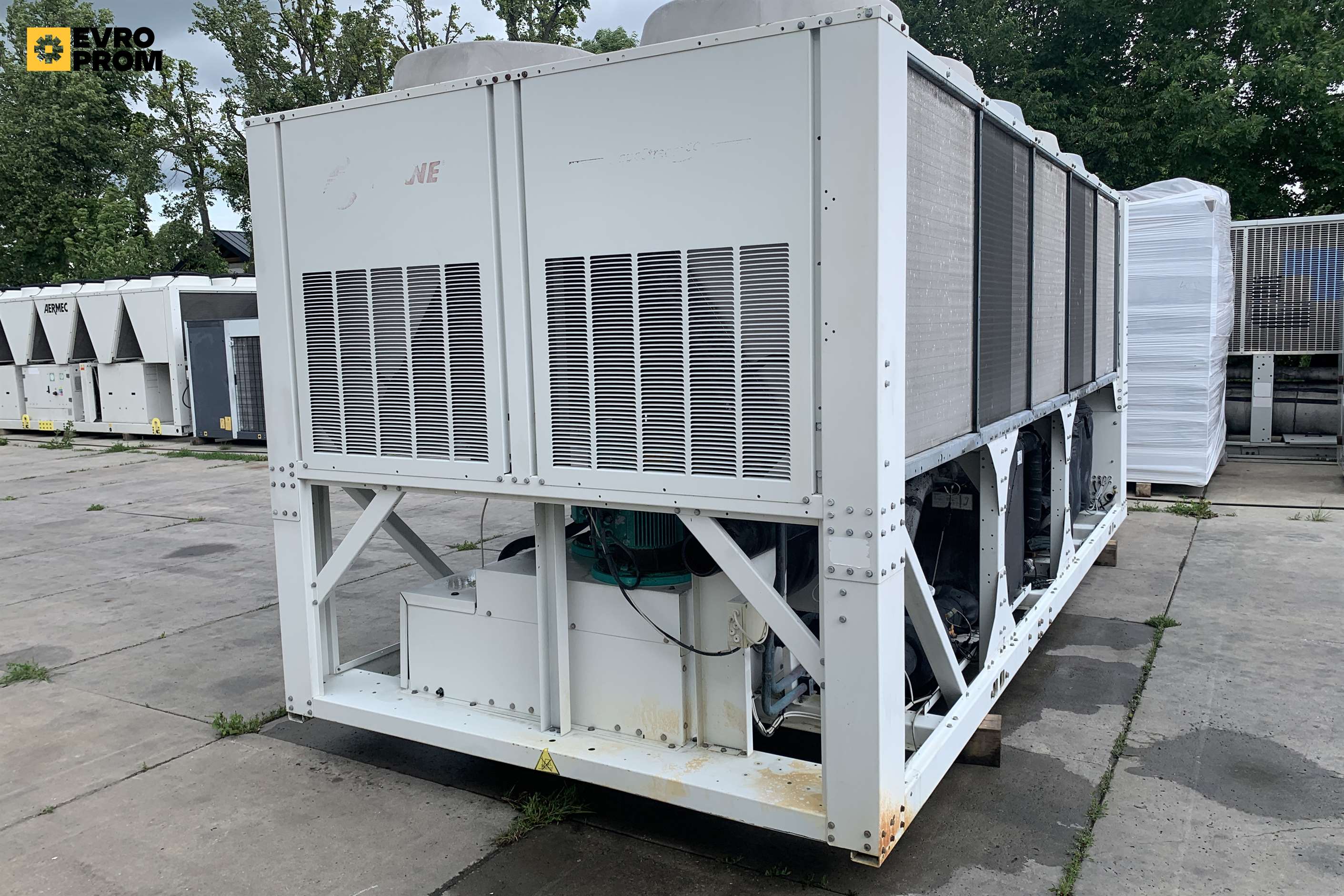 Trane chiller usato | 380,9 kW | Garanzia 2011 in vendita - foto 3