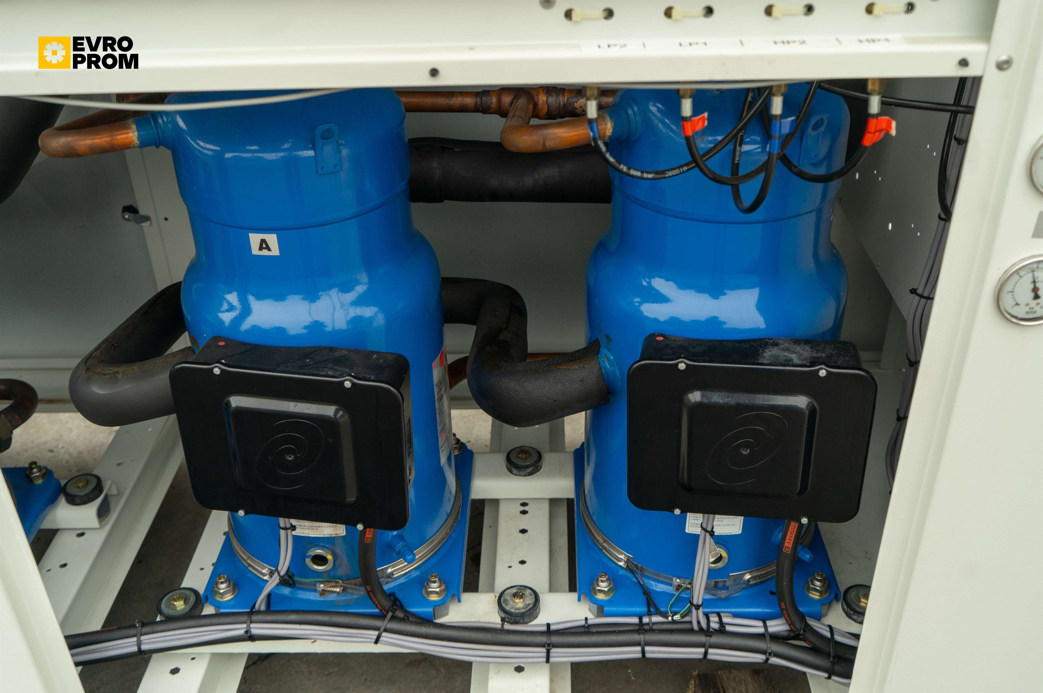 Water cooled chiller Trane | 251 kW | Usato | Garanzia in vendita - foto 9
