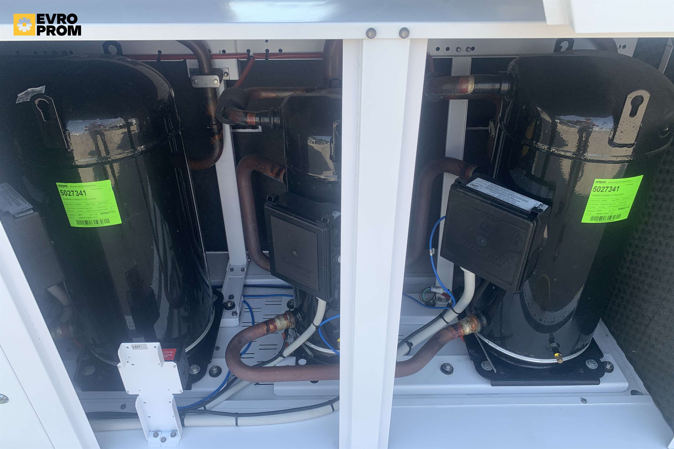 Chiller Aermec pompa di calore | 350/363 kW | 2024 in vendita - foto 7