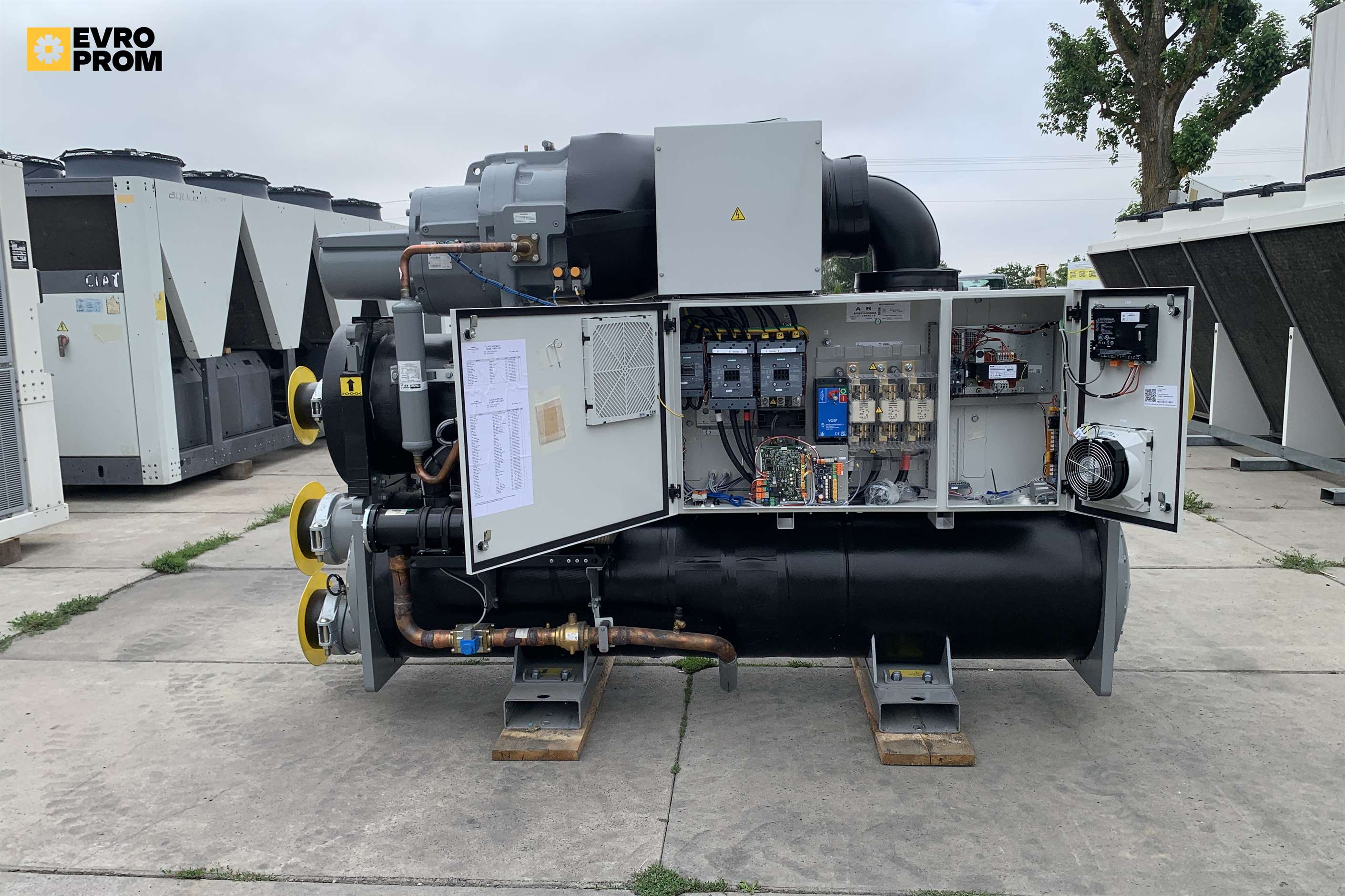 Chiller Carrier watercooled | 829 kW | 2024 Nuovo in vendita - foto 10