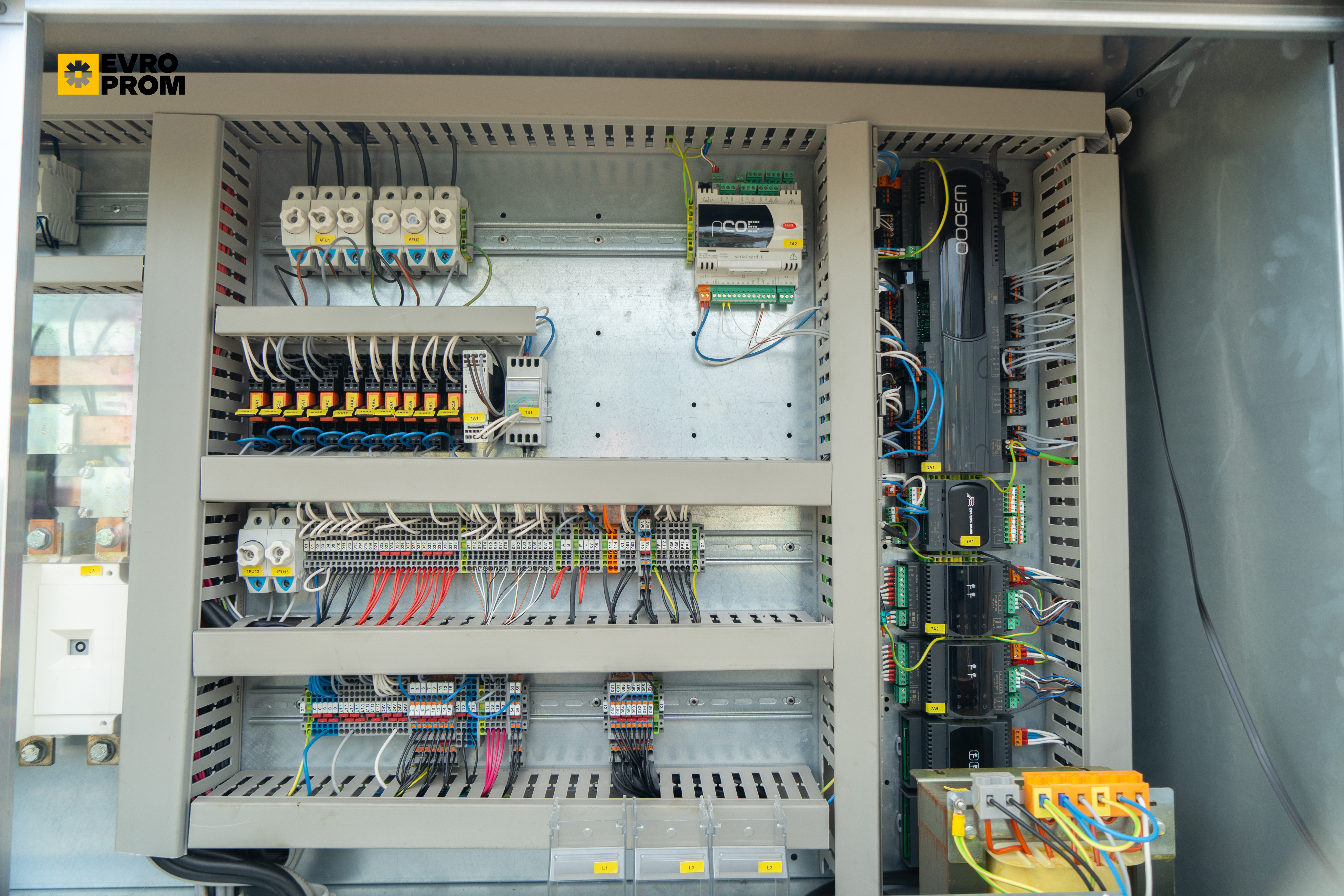Chiller Climaveneta 311/327 kW | pompa di calore| Nuovo in vendita - foto 13