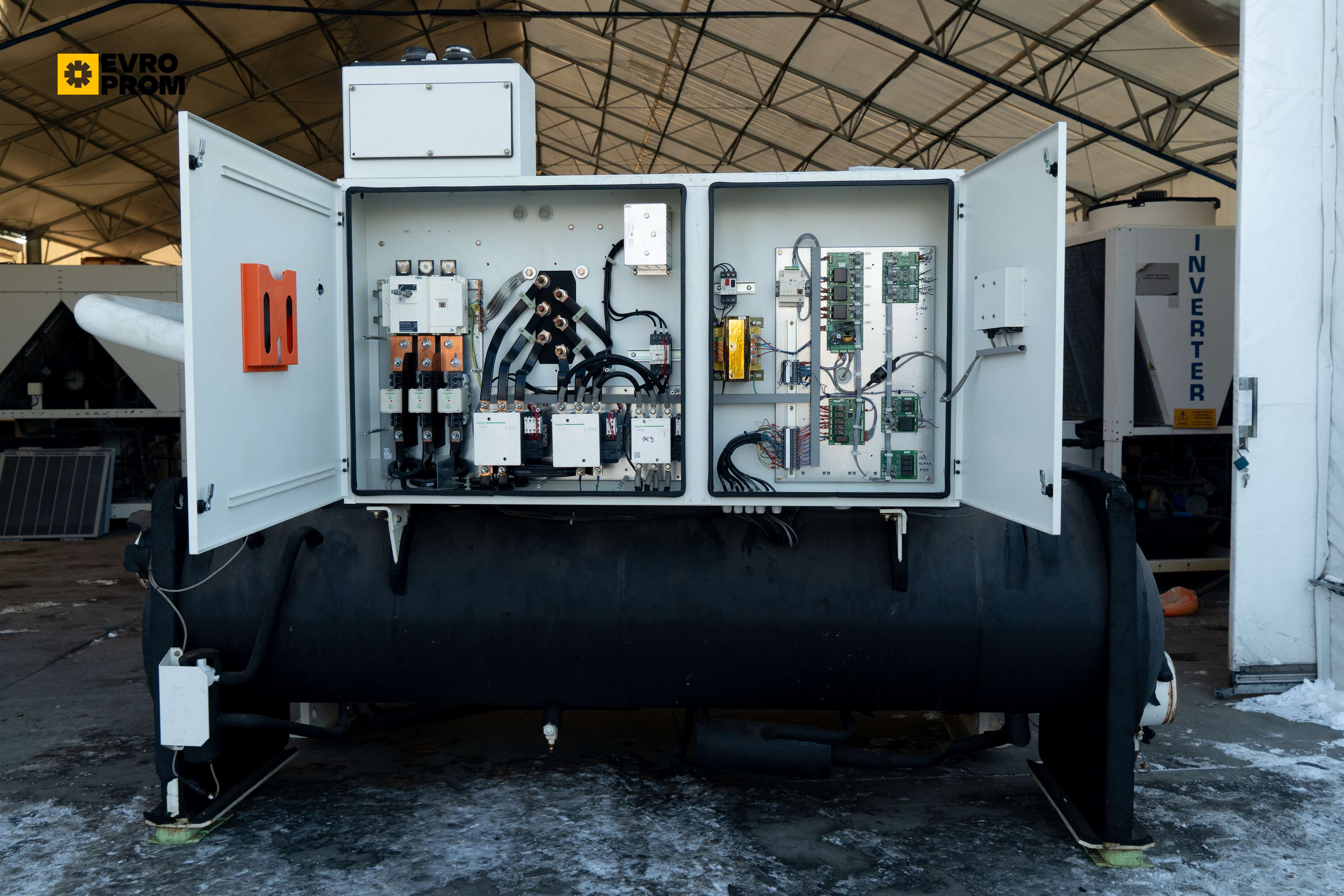 Water cooled chiller Trane | 1055 kW | Usato | Garanzia in vendita - foto 9