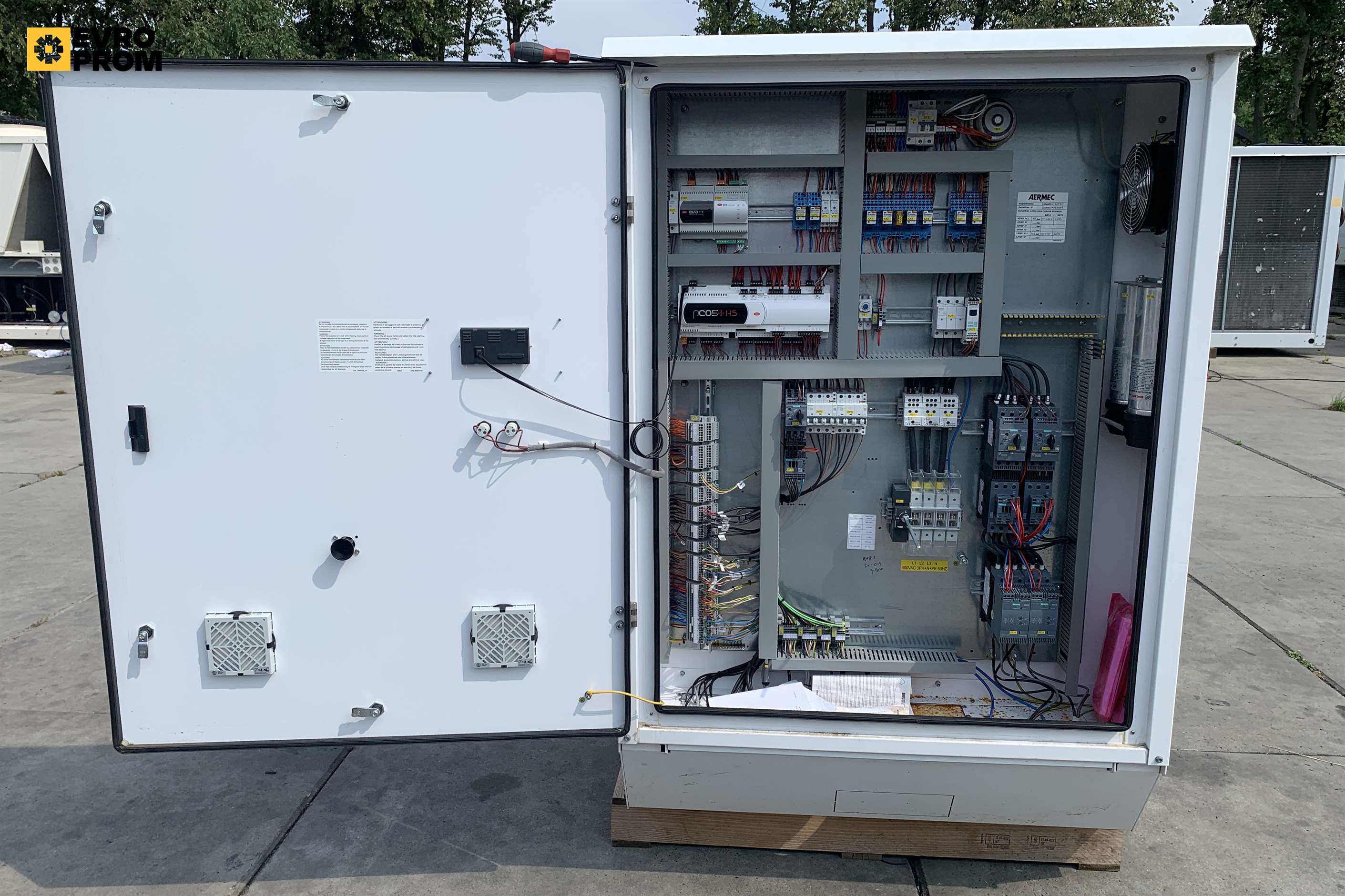 135 kW | Chiller Aermec aircooled | Nuovo 2024 in vendita - foto 14