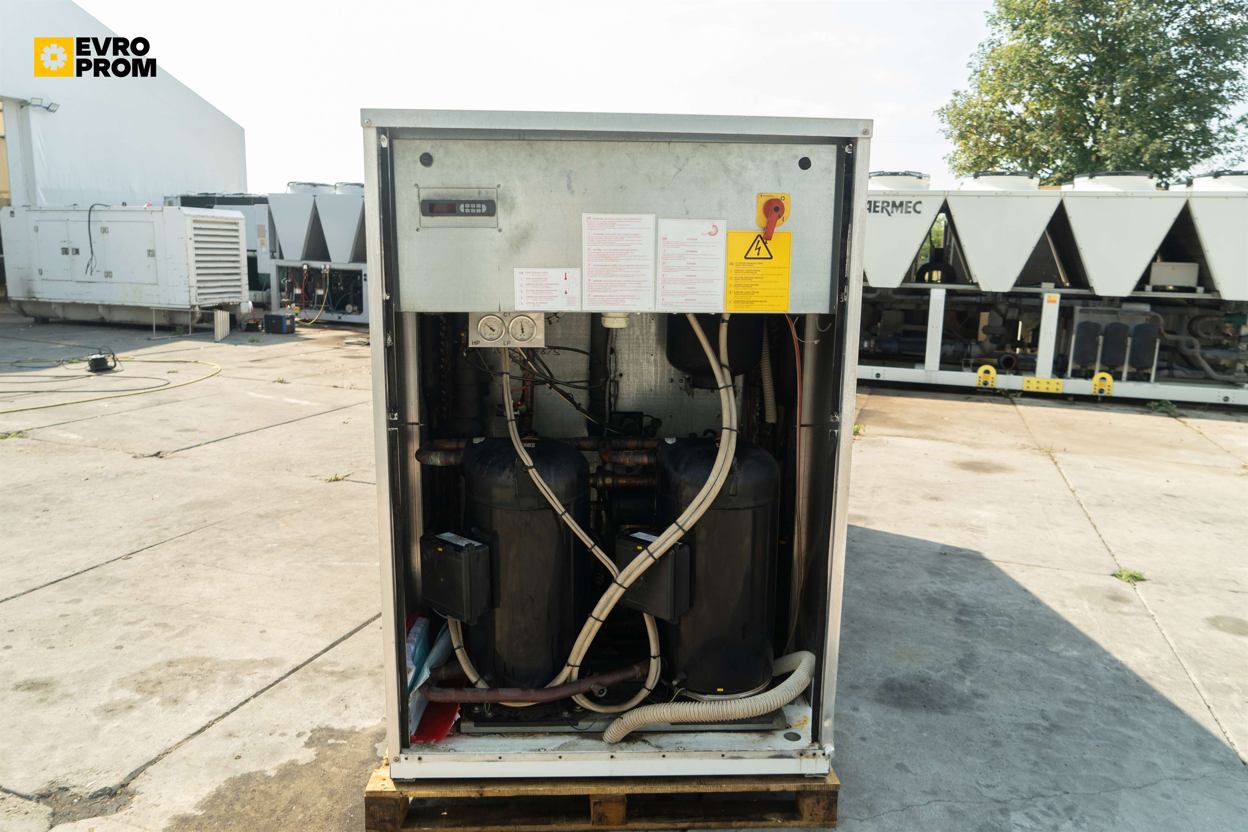 Chiller Climaveneta 127/144 kW | pompa di calore in vendita - foto 8