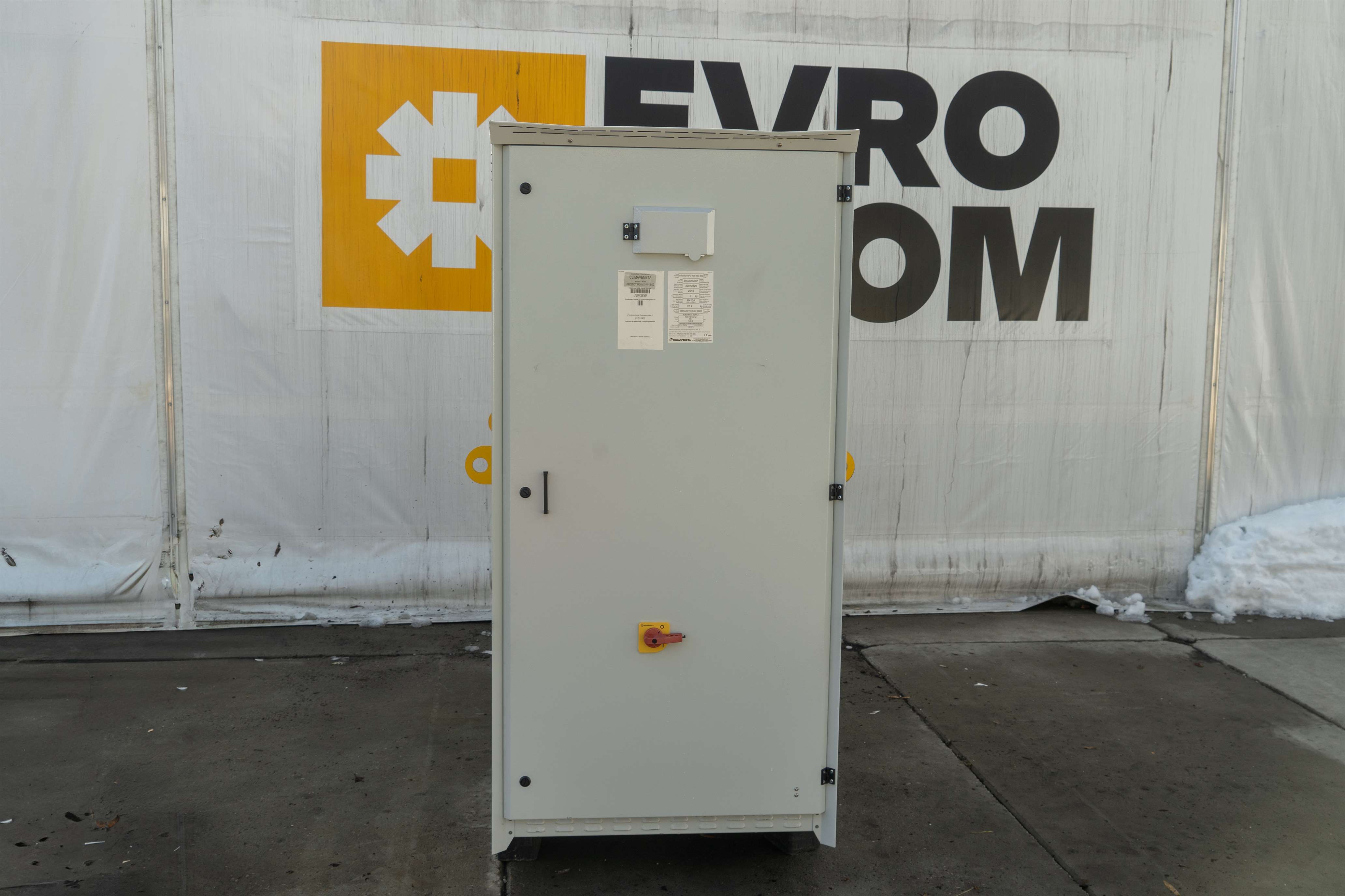 Water cooled chiller Climaveneta | 251/282 kW | Nuovo in vendita - foto 3
