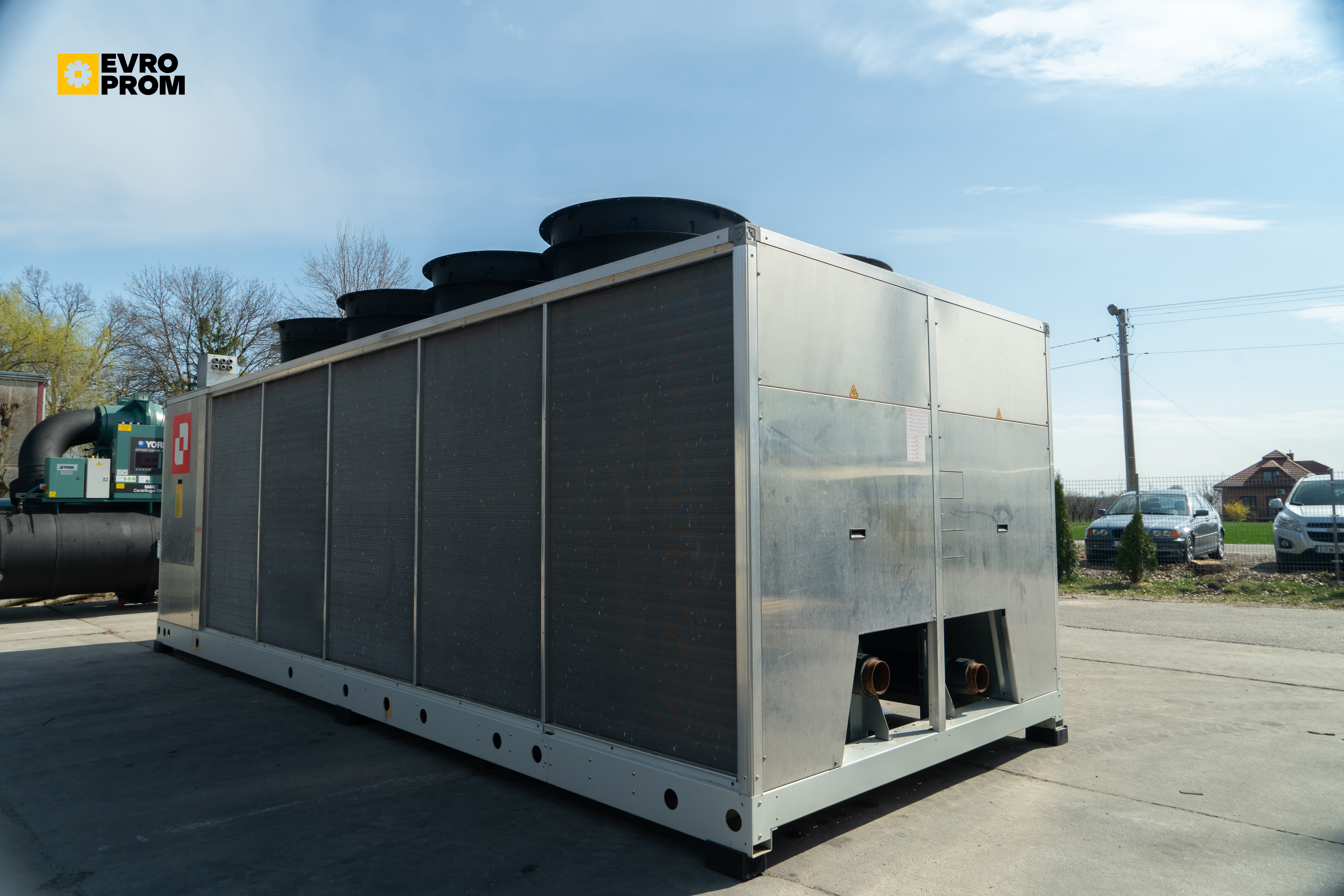 Chiller Climaveneta 311/327 kW | pompa di calore| Nuovo in vendita - foto 5