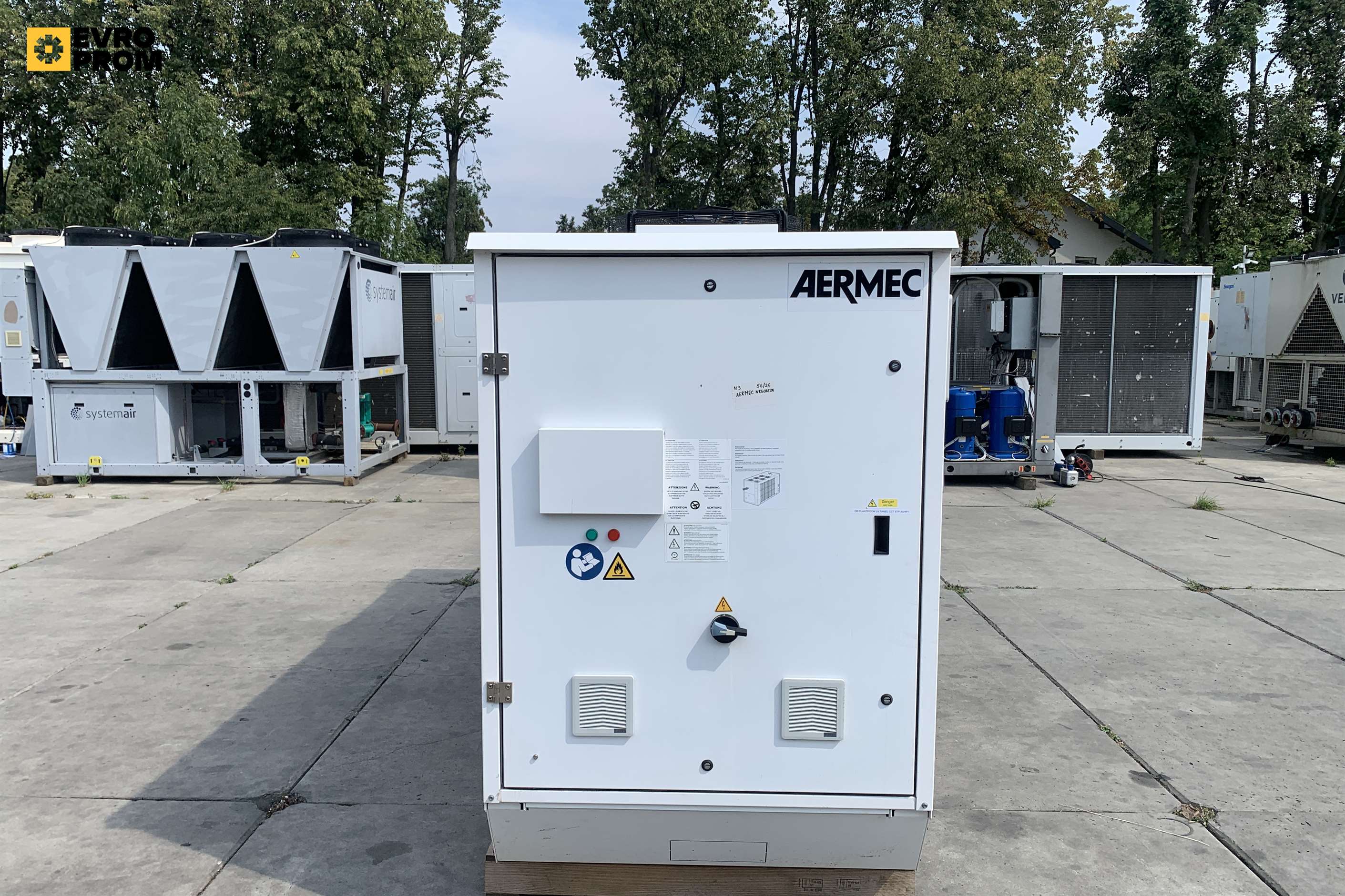 135 kW | Chiller Aermec aircooled | Nuovo 2024 in vendita - foto 2