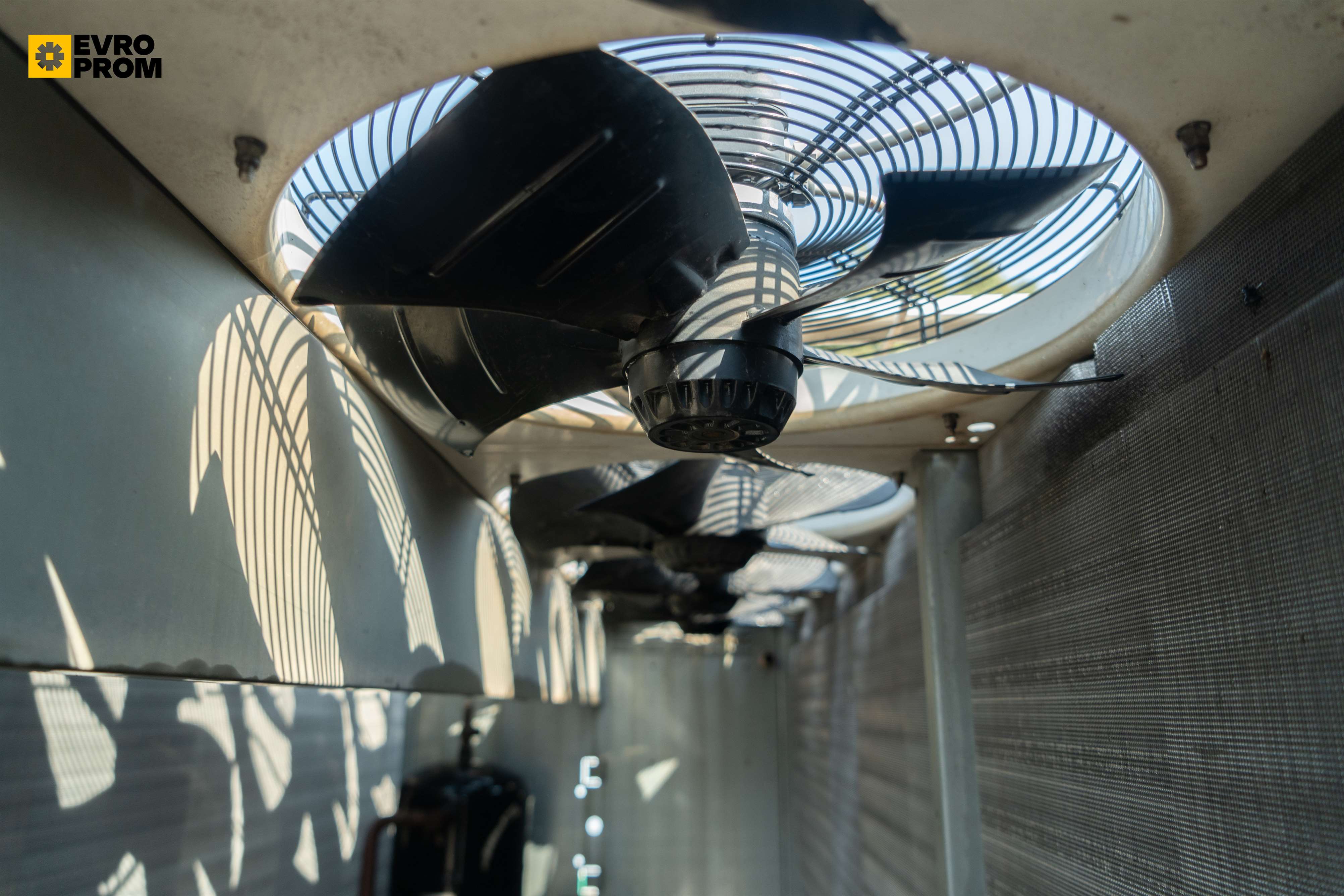 Chiller Climaveneta 127/144 kW | pompa di calore in vendita - foto 11