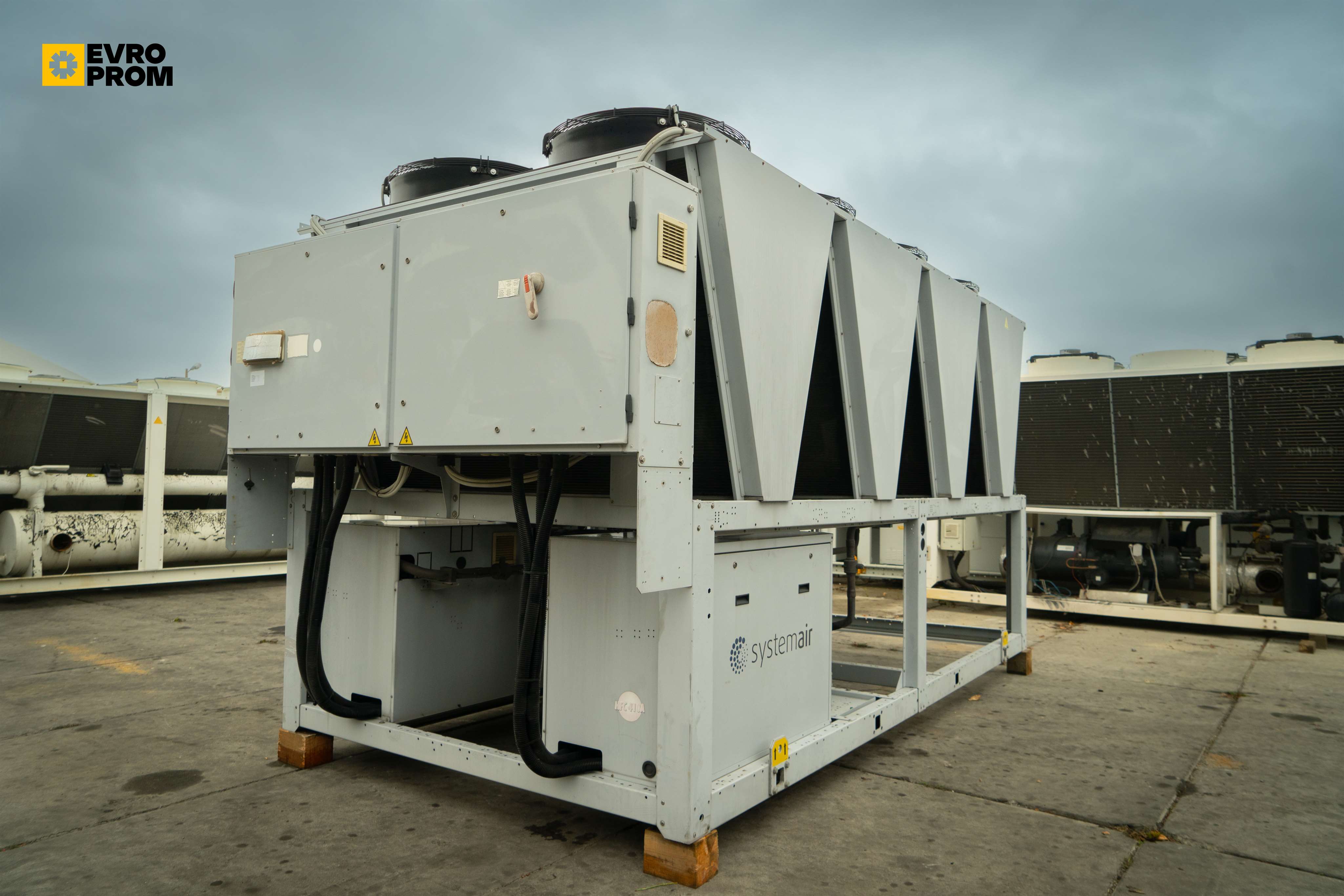 Air cooled chiller Systemair 414 kW | Usato | Garanzia in vendita - foto 1
