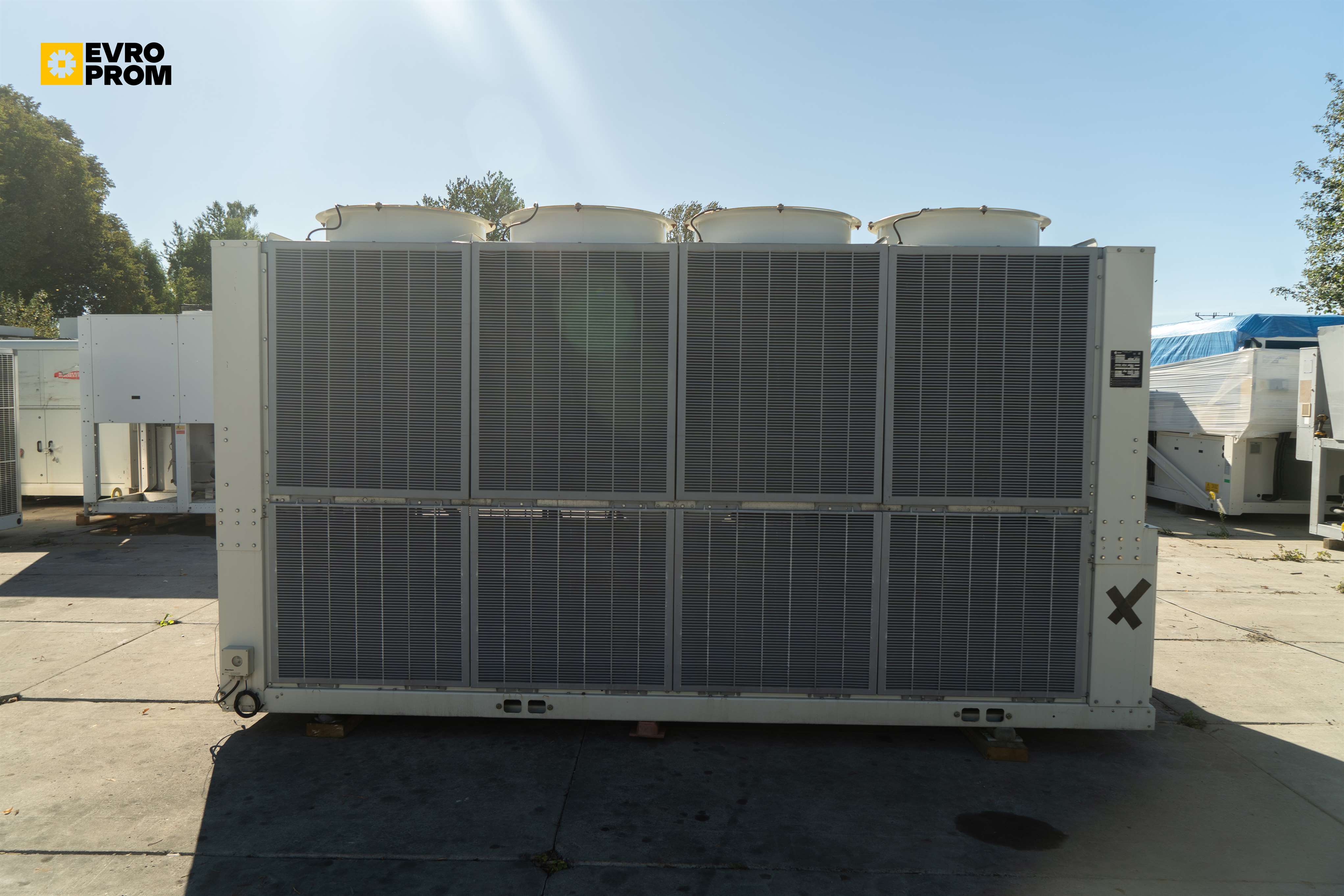 Air cooled chiller Trane | 254 kW | 2016 | Garanzia in vendita - foto 4